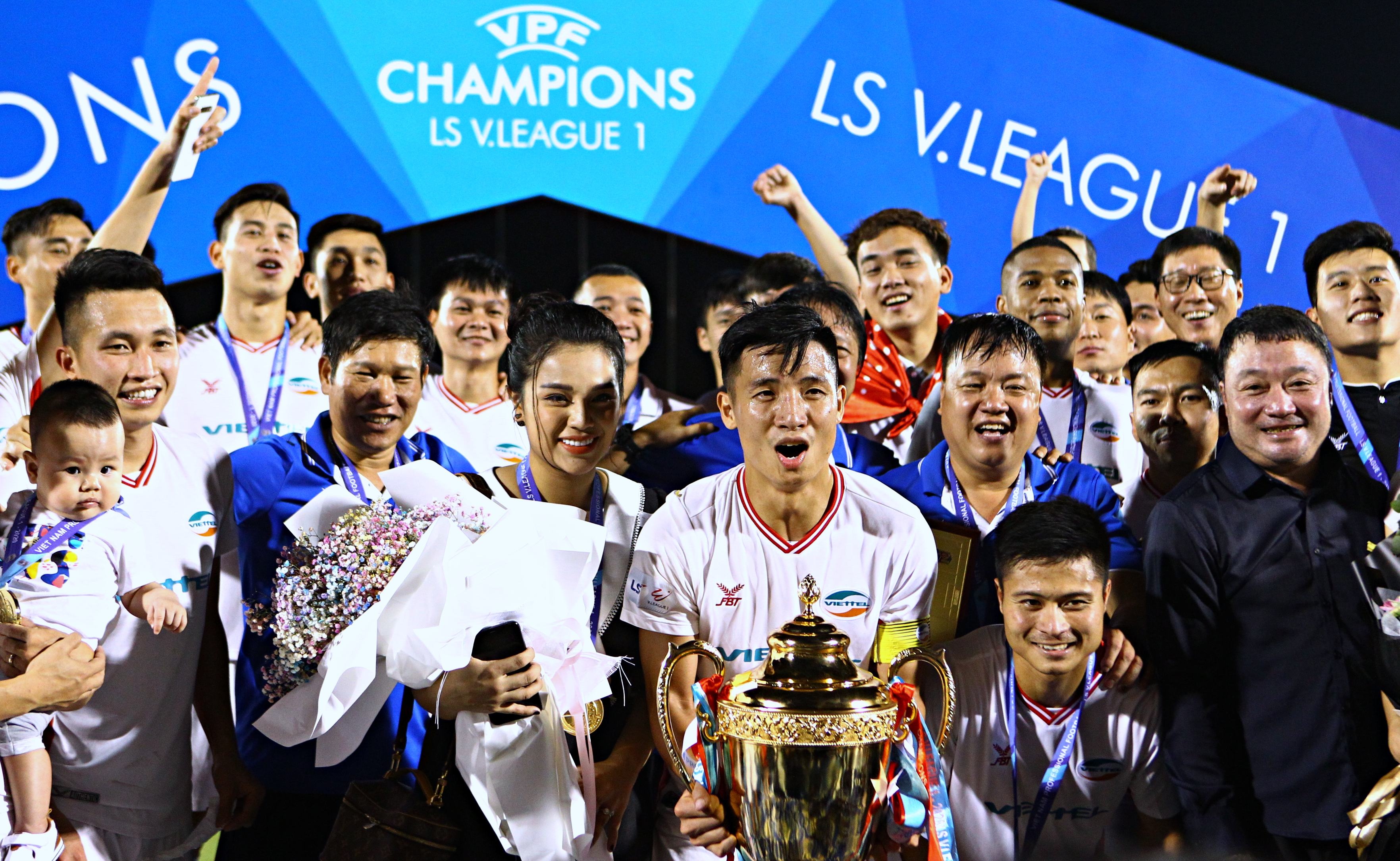 bui tien dung cau hon khanh linh anh 6