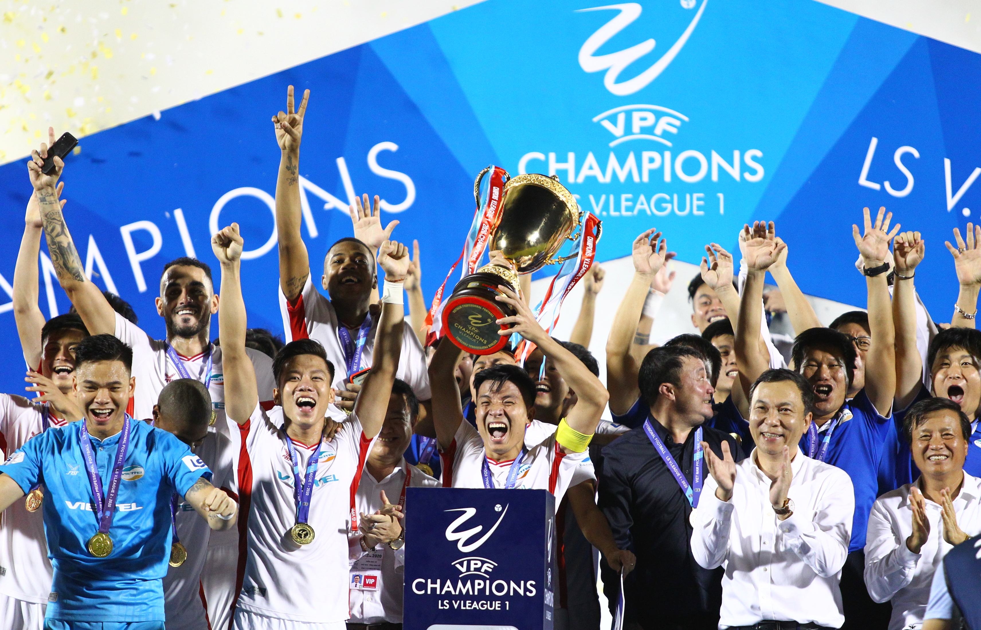 van quyet qua bong vang 2020 anh 1