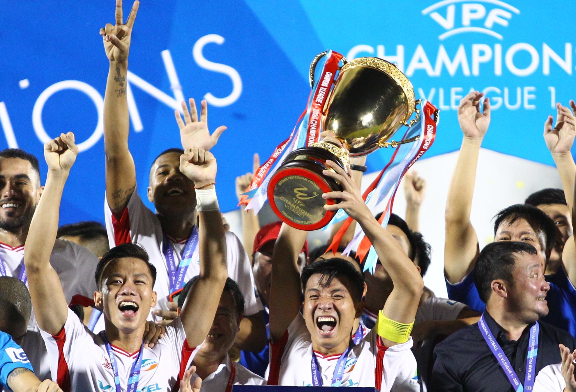 CLB Viettel duoc thuong 9 ty dong vi vo dich V.League 2020 hinh anh