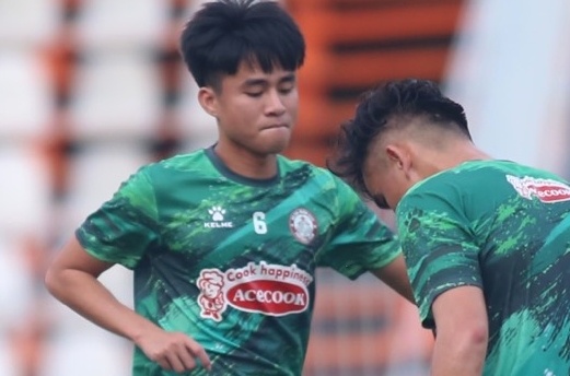 Phan Thanh Hau ra mat CLB TP.HCM hinh anh