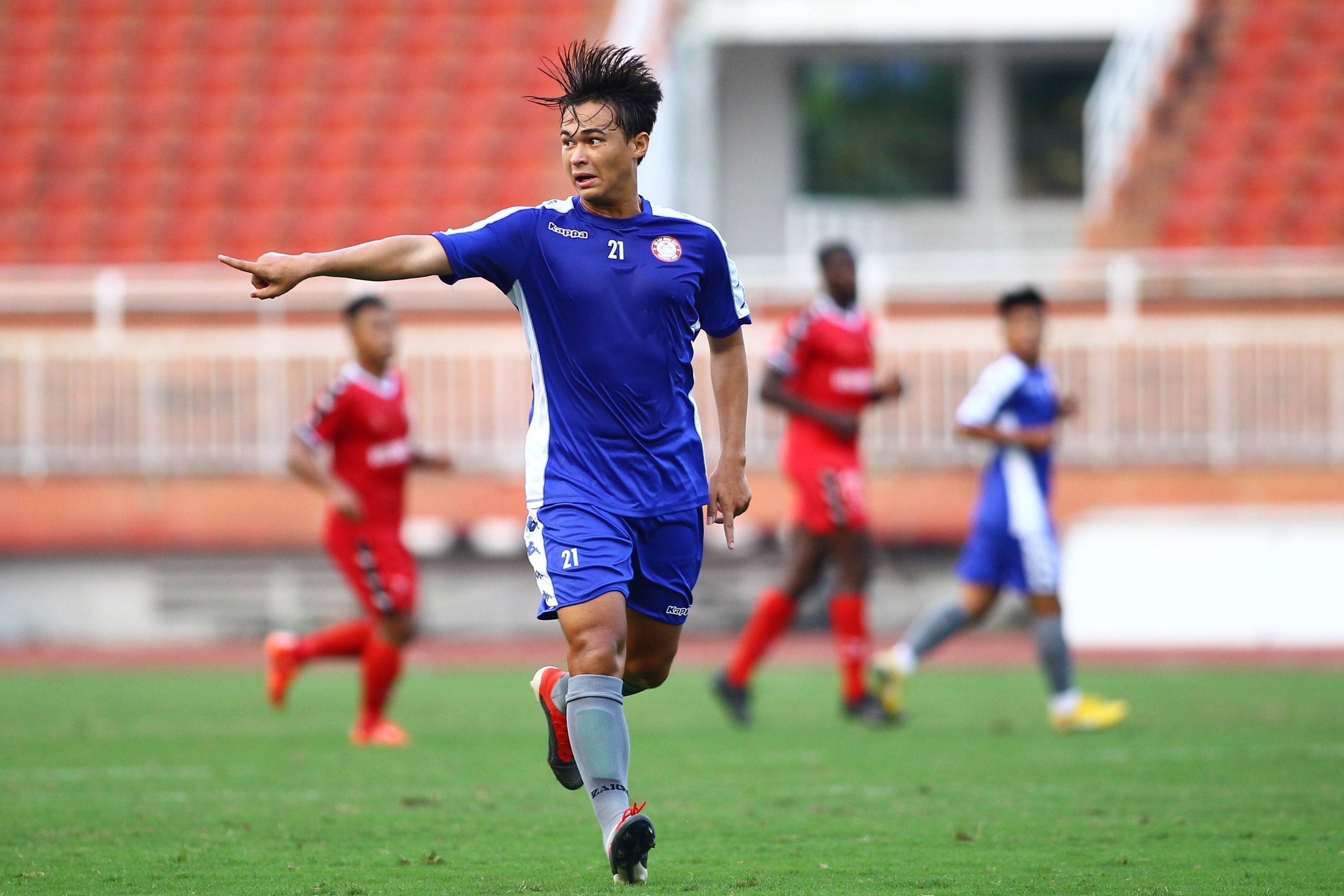 tieu e xal den hagl anh 1