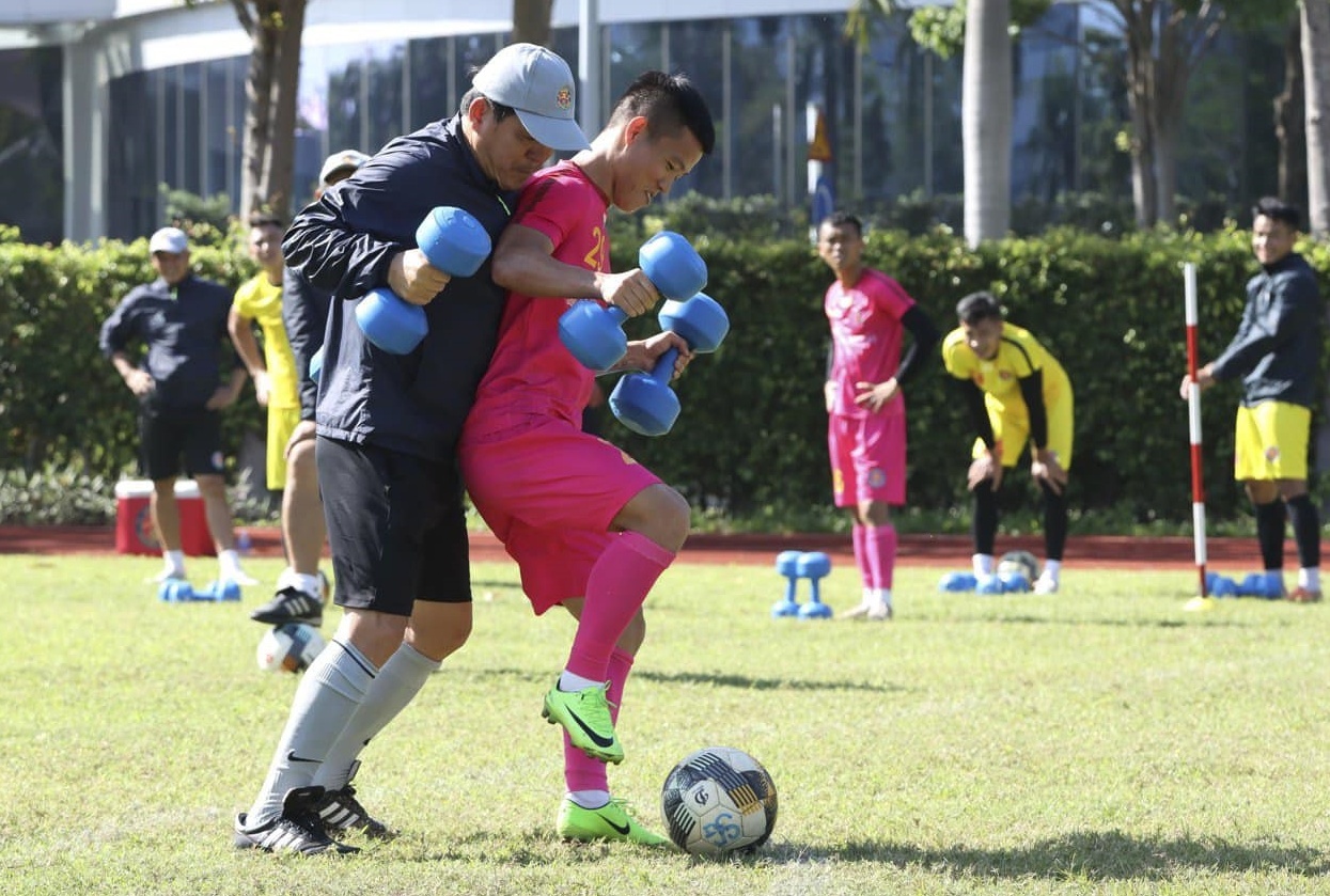 cuu tuyen thu 39 tuoi nhat ban anh 2