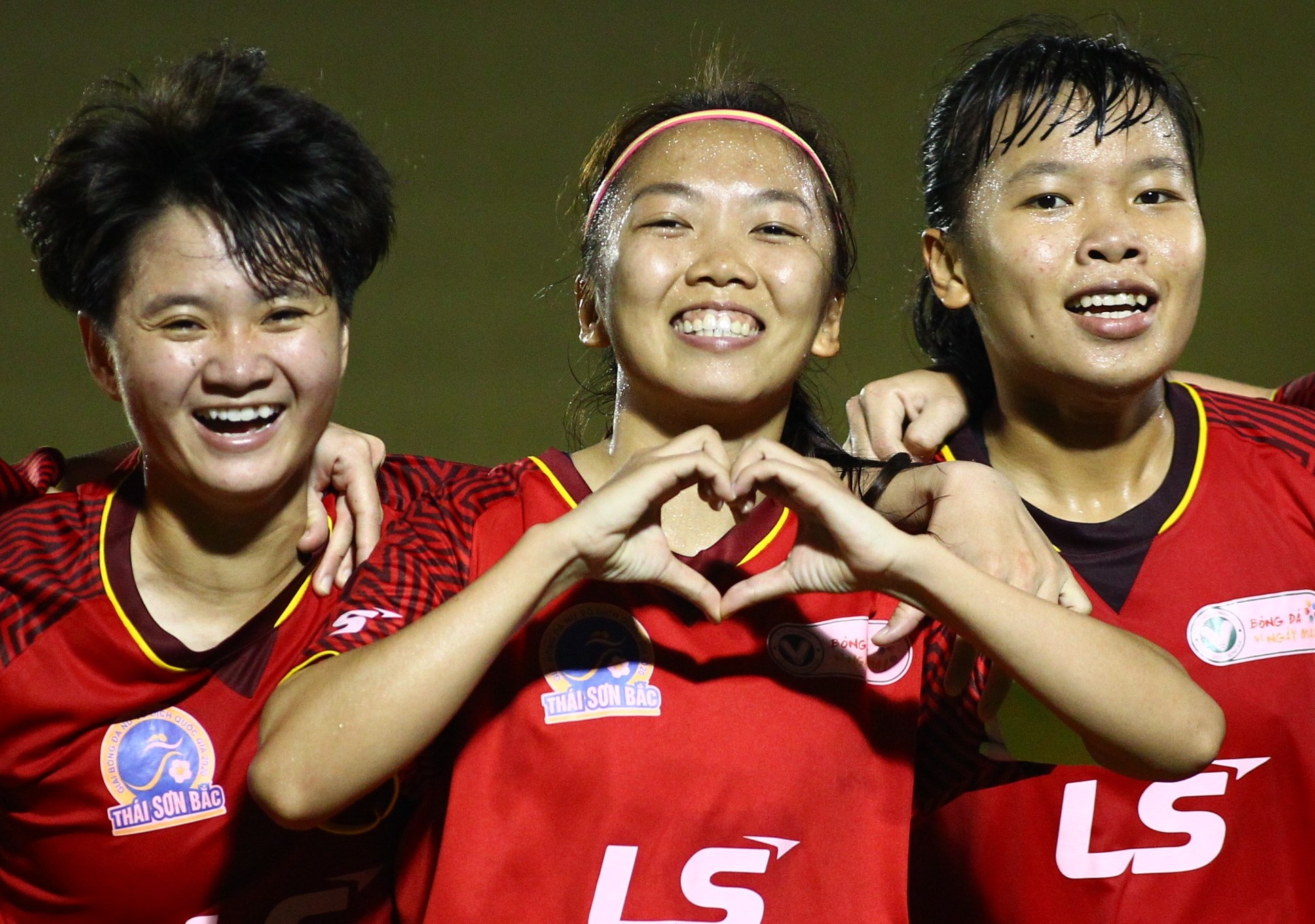 Doi nu TP.HCM I lan thu 9 vo dich giai Quoc gia hinh anh