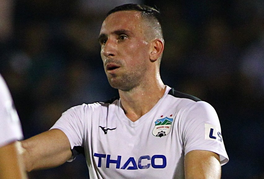 HAGL can nhac de Memovic ra di hinh anh