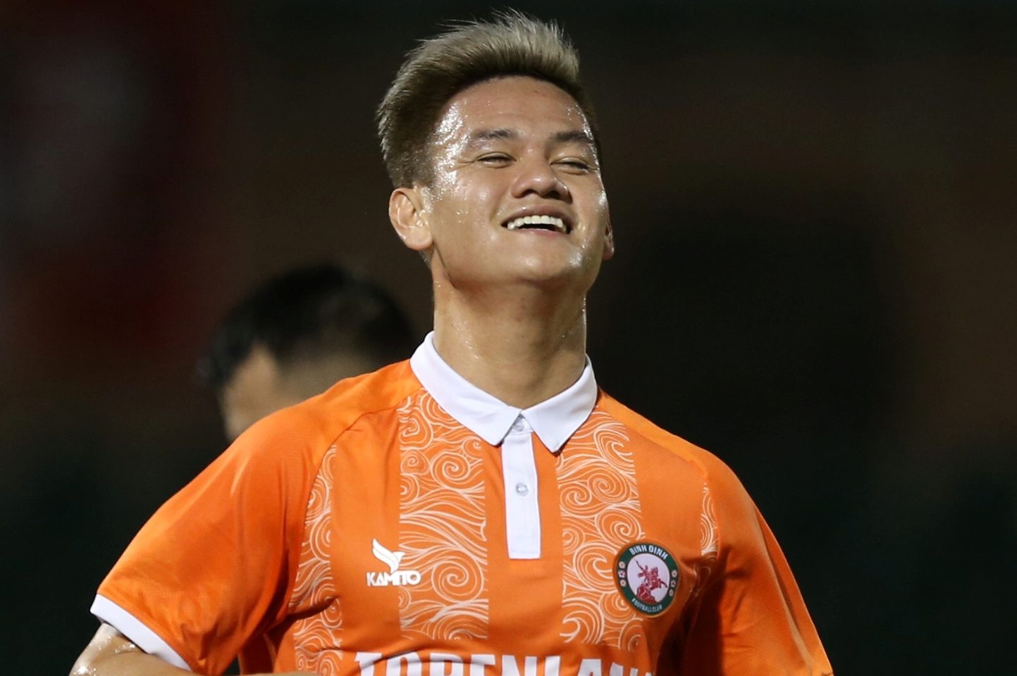 Ho Tan Tai choi 200% suc khi tro ve CLB Binh Dinh hinh anh