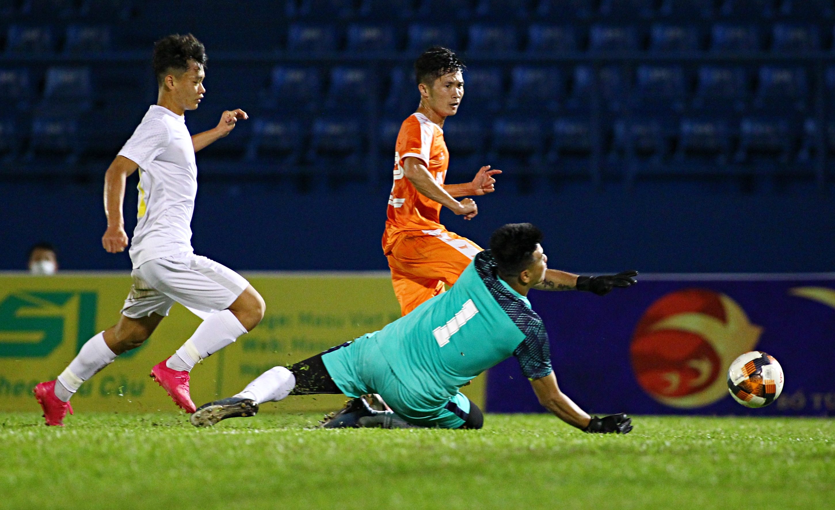 cong phuong hoi quan hagl anh 7