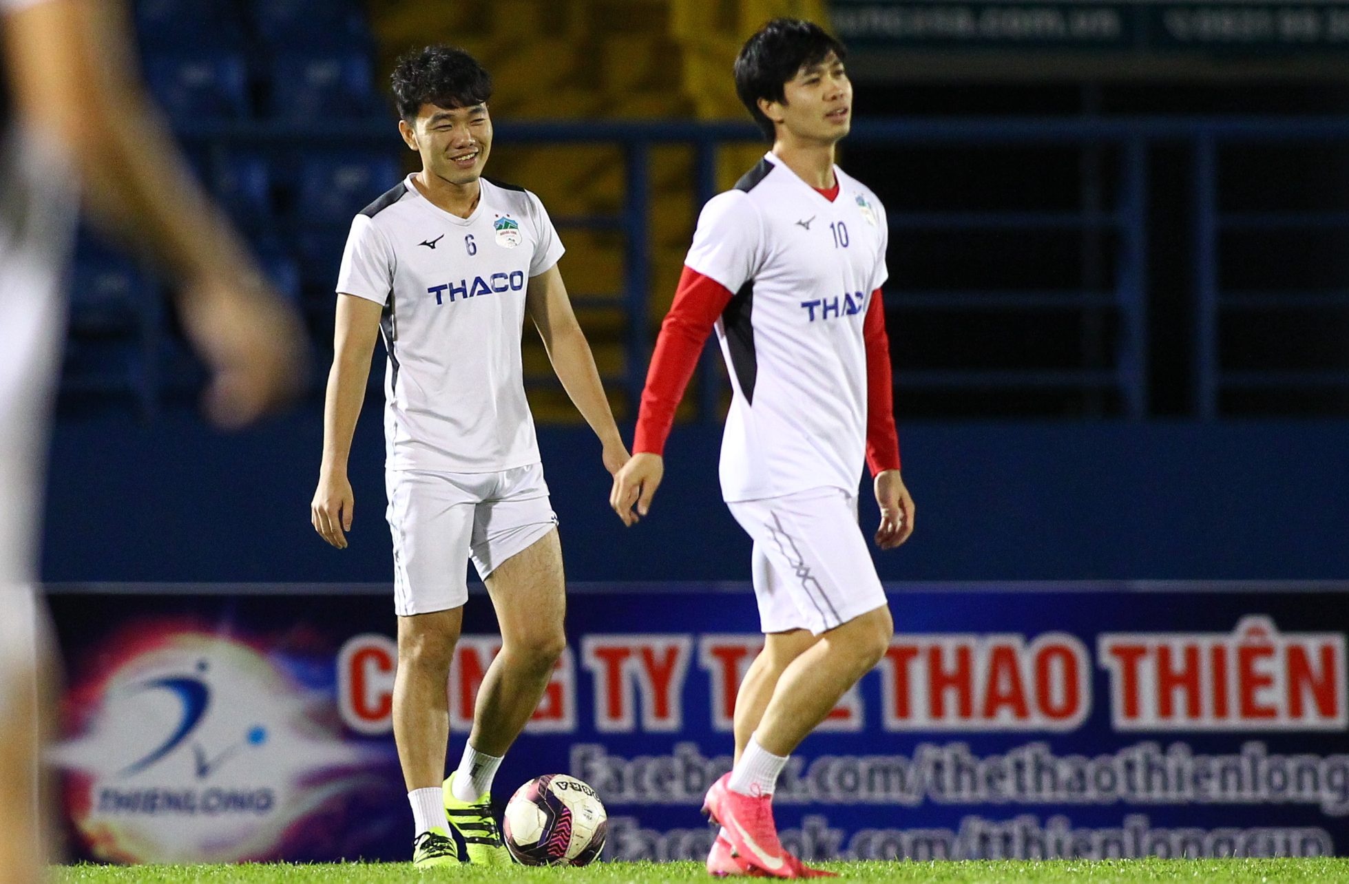 cong phuong hoi quan hagl anh 2