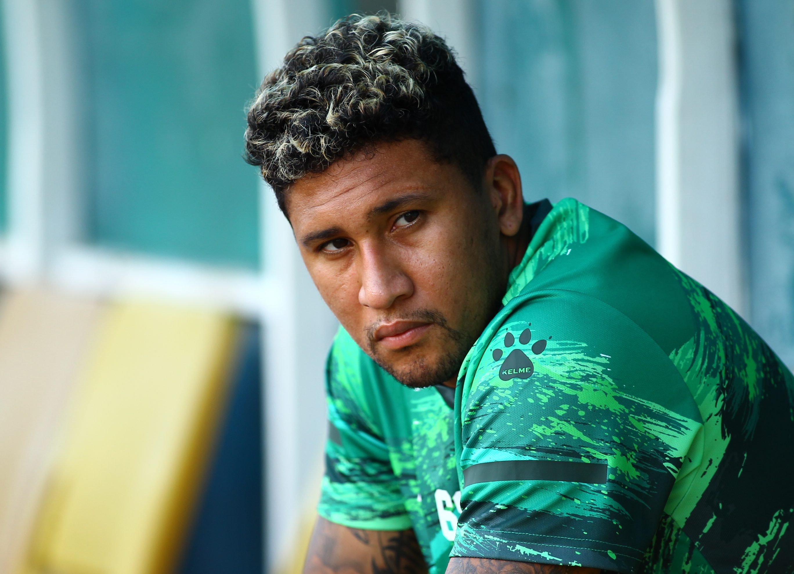 CLB TP.HCM chia tay tuyen thu Costa Rica hinh anh