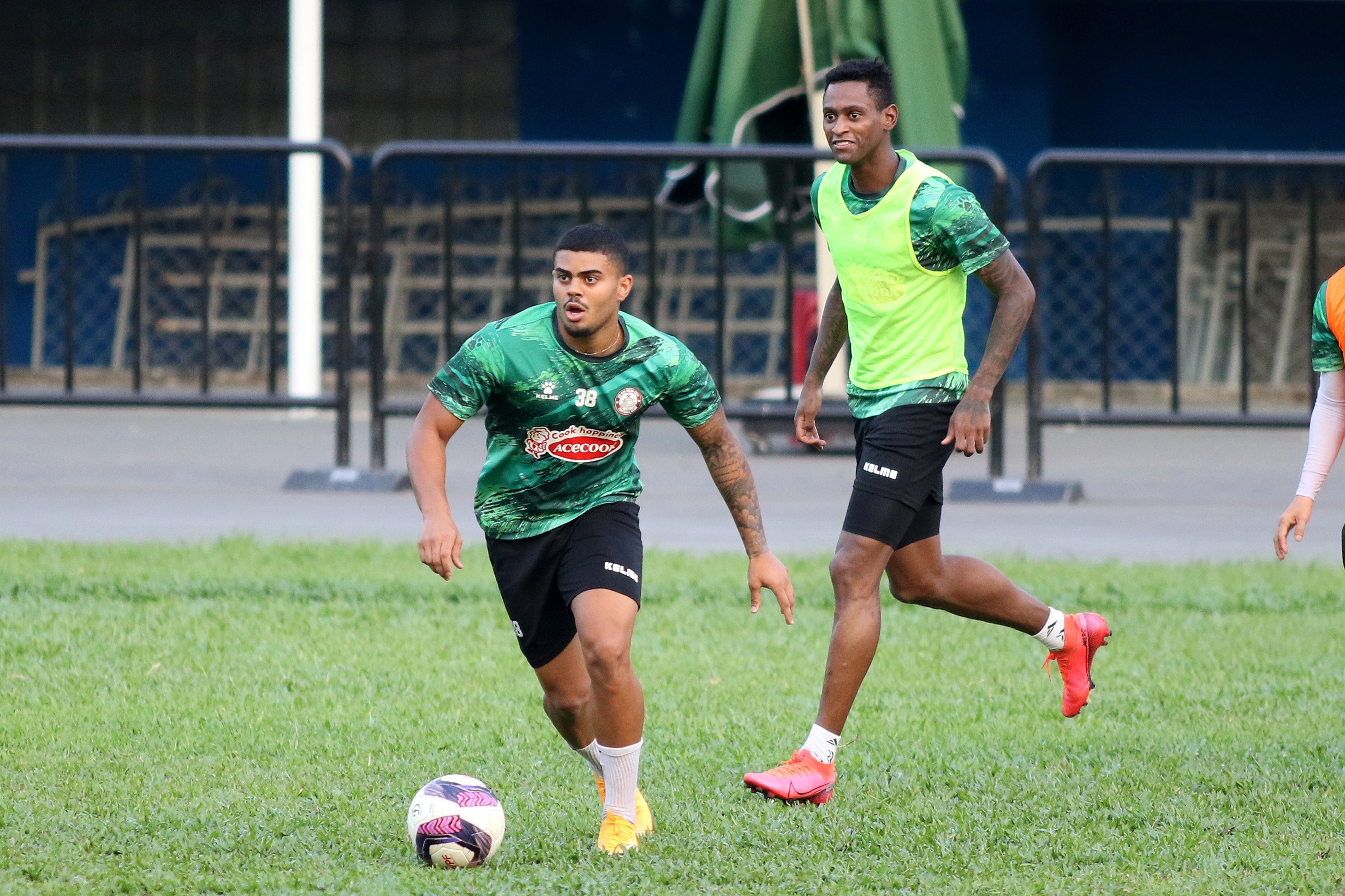 tan binh brazil ra mat clb tp.hcm anh 5