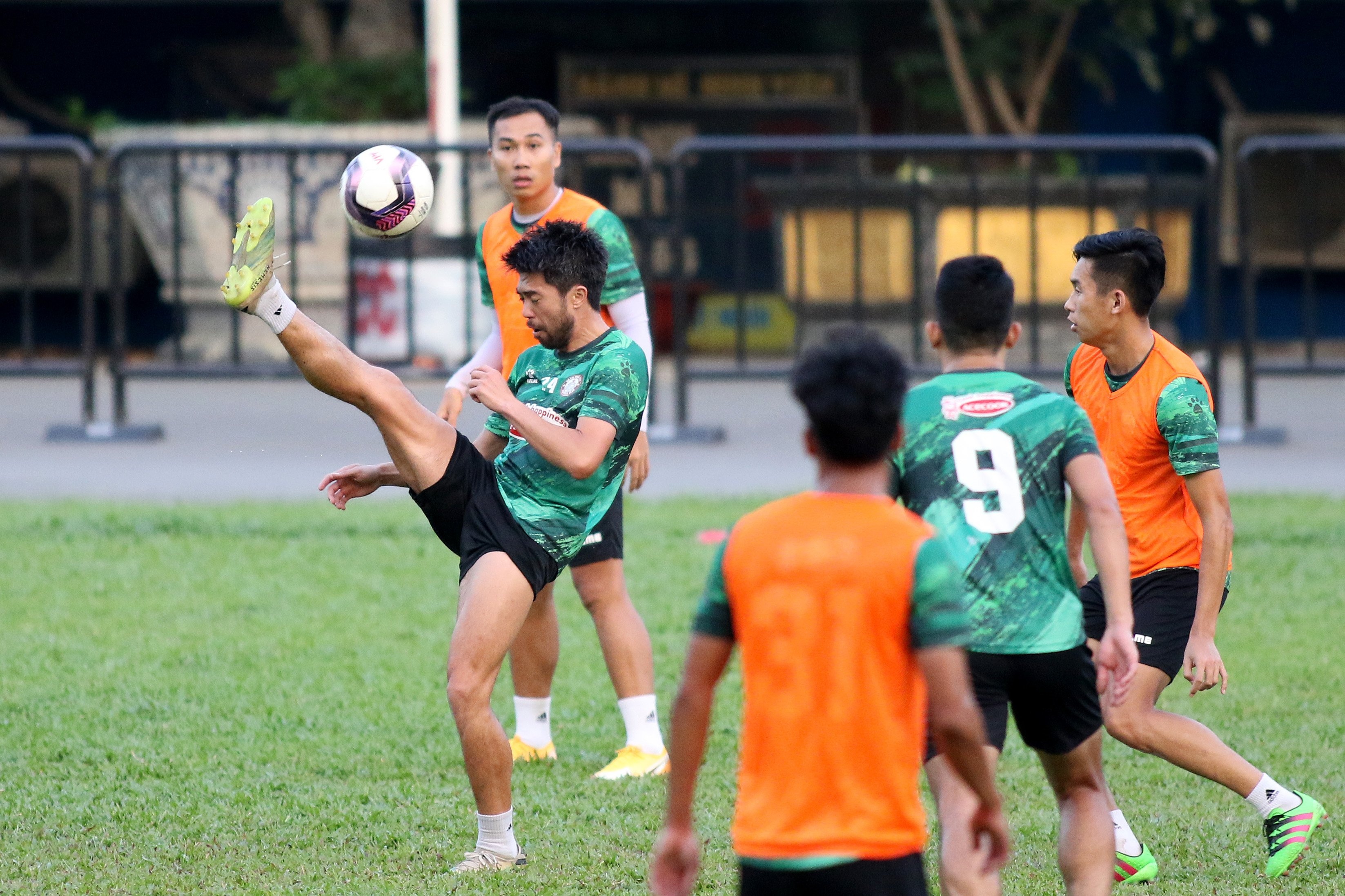 tan binh brazil ra mat clb tp.hcm anh 6