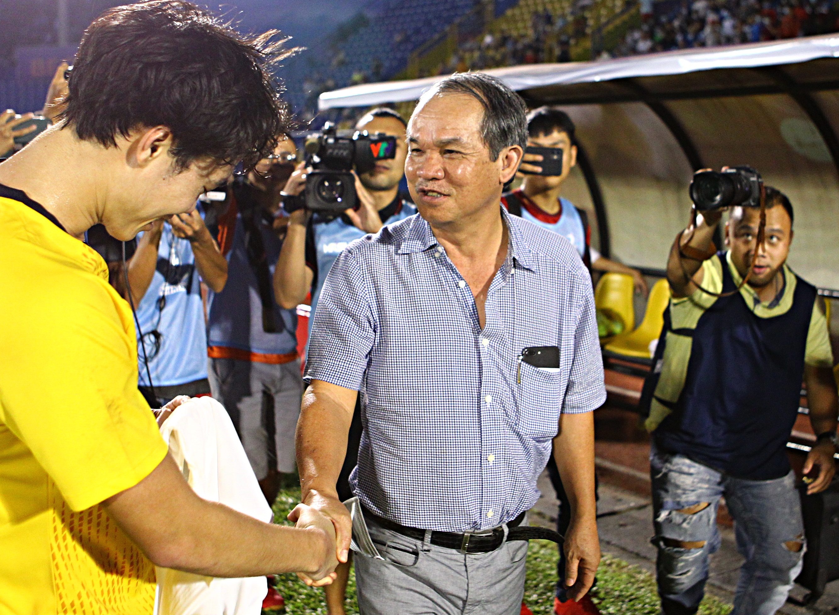 bau duc tai xuat kiatisak anh 3