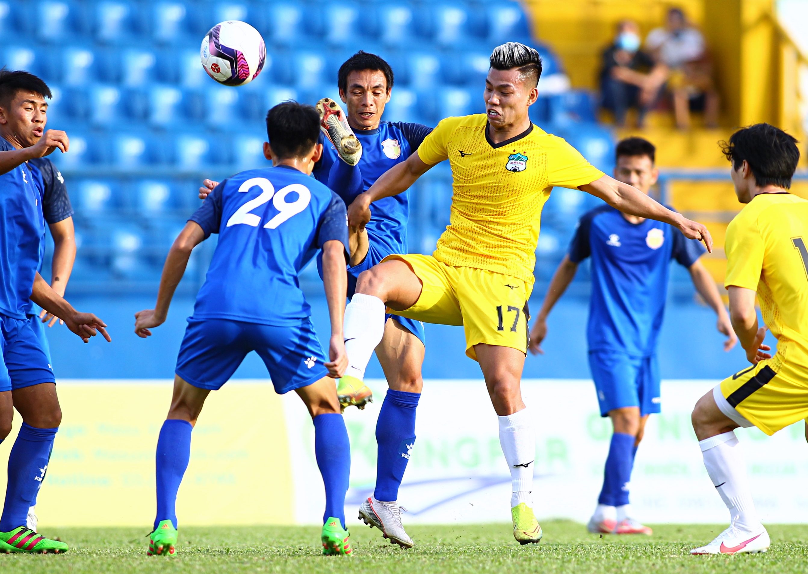 bau duc tai xuat kiatisak anh 6