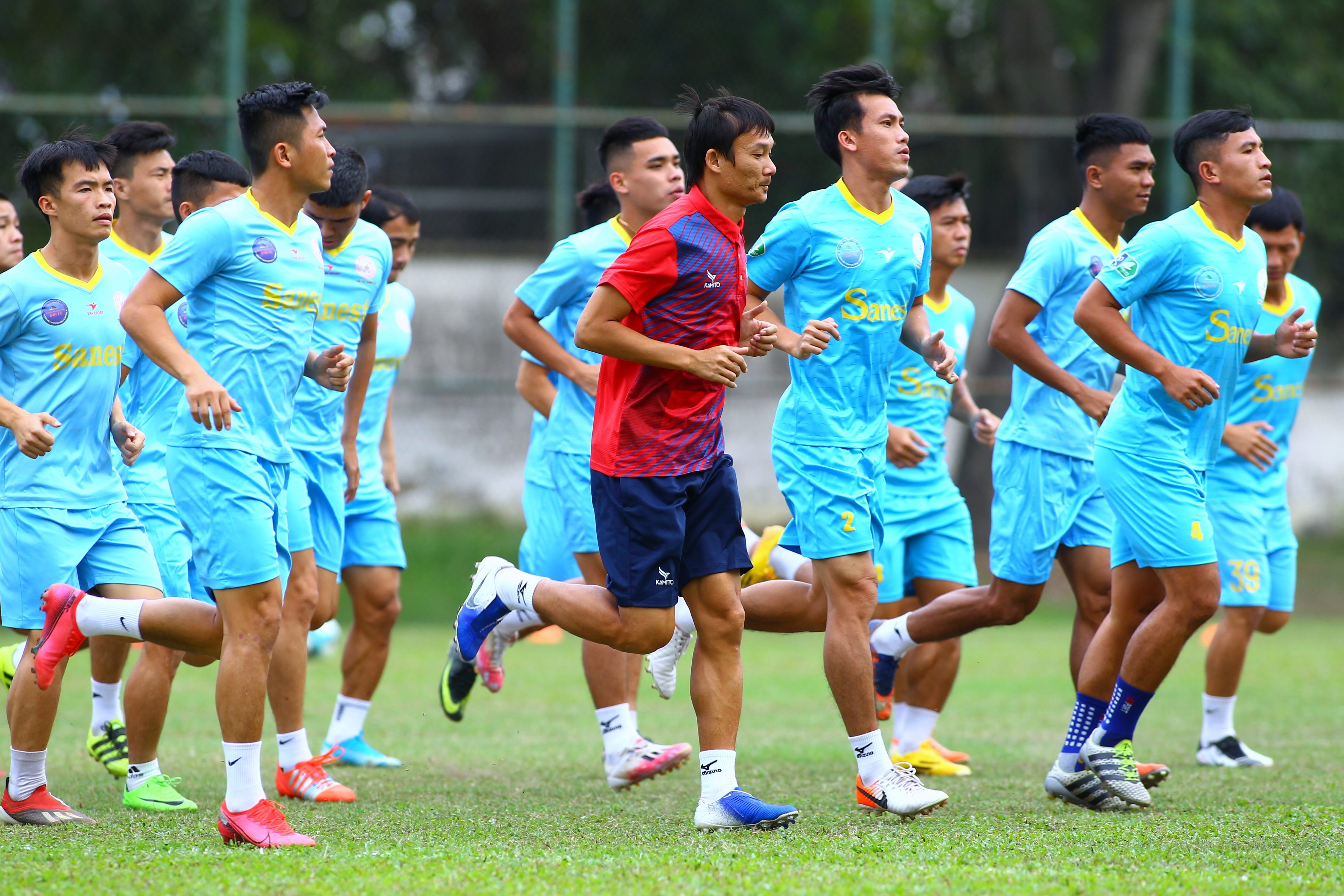 le huynh duc gap kiatisak anh 9