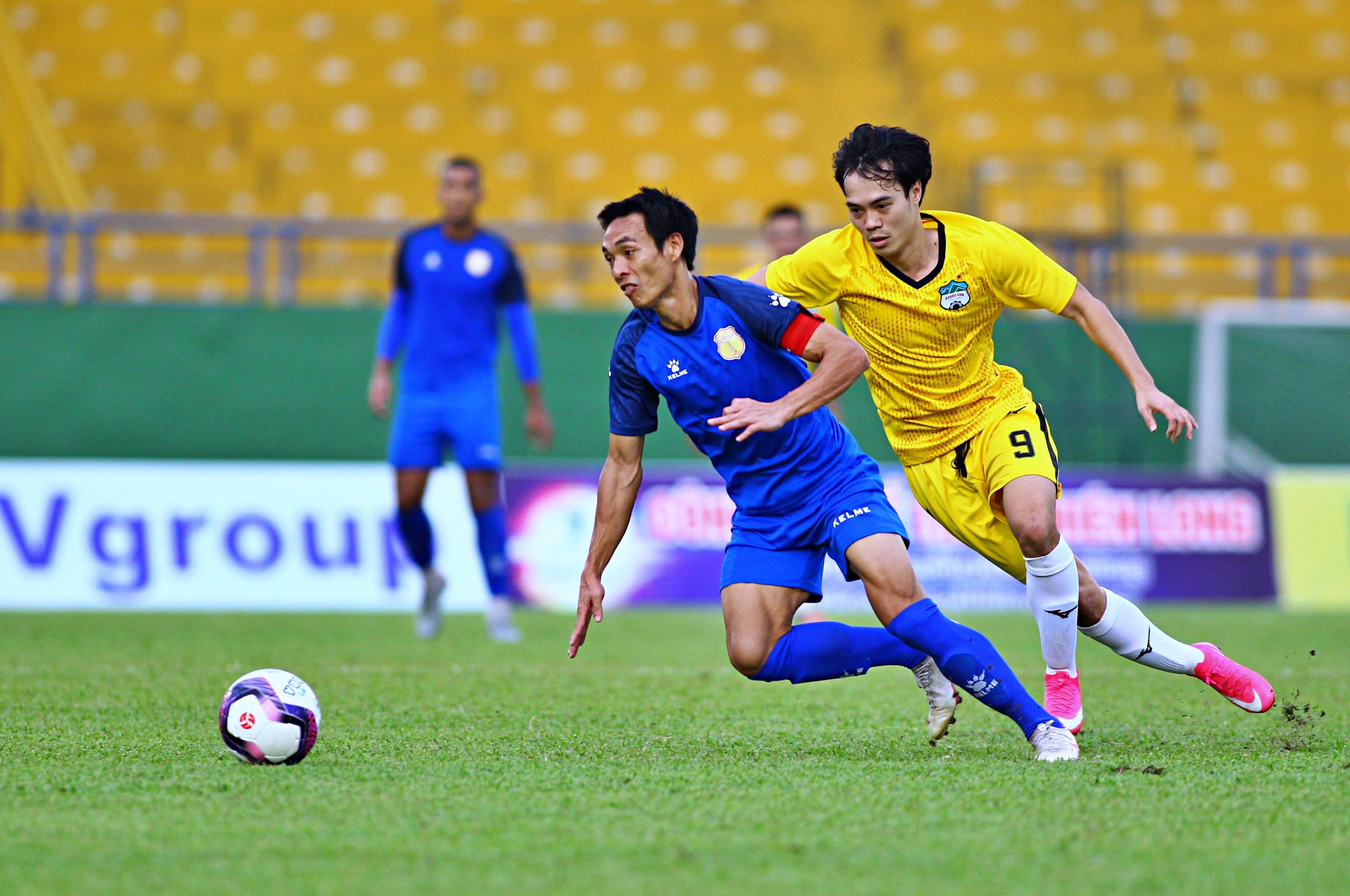 kiatisak gap lai van nhien anh 2