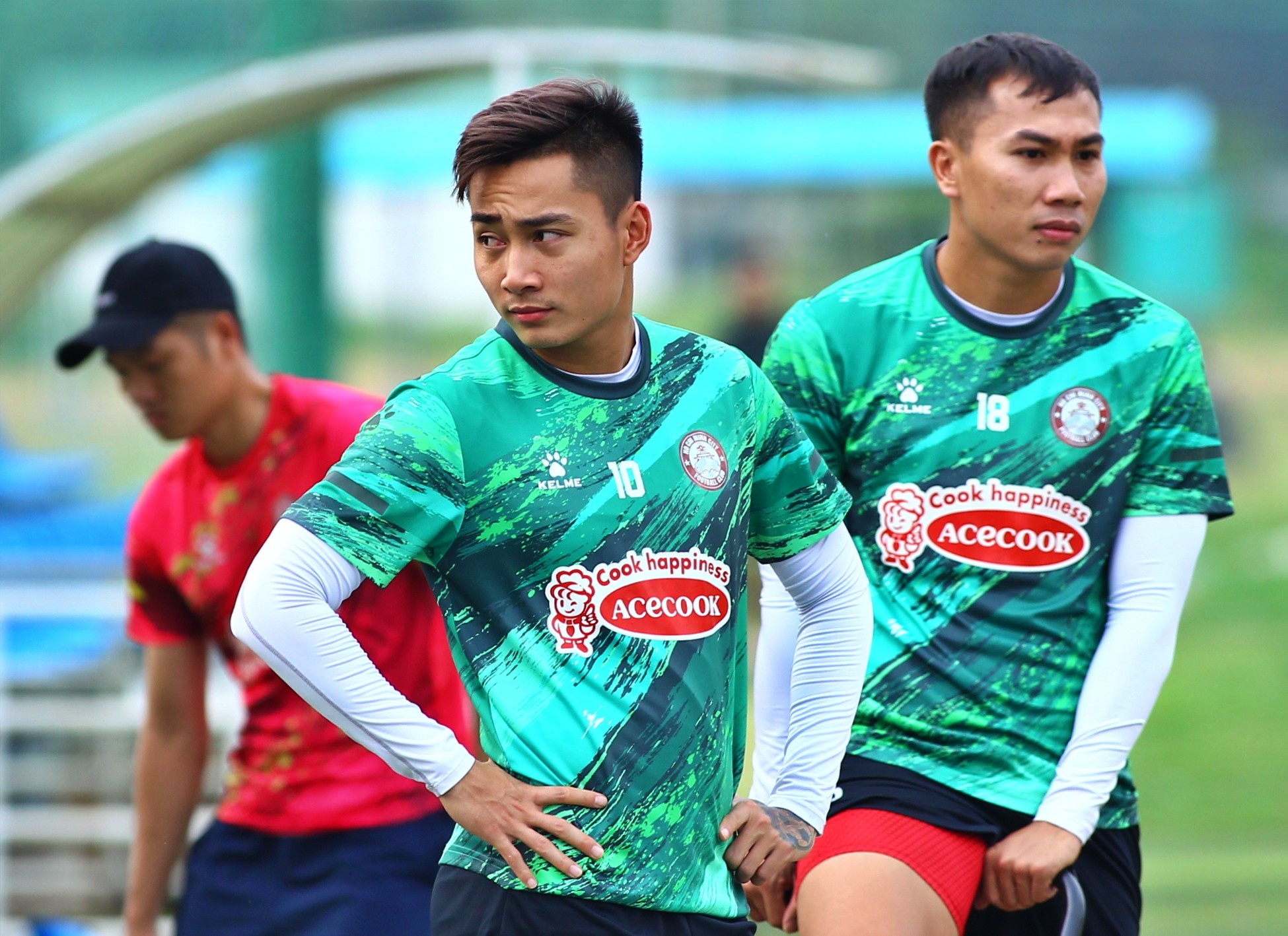 chan sut 8 ty clb tp.hcm anh 7