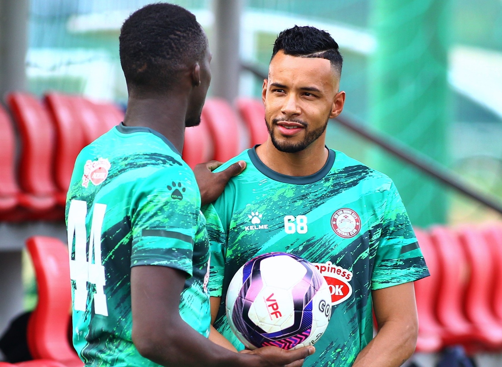 chan sut 8 ty clb tp.hcm anh 6