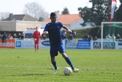 Cau thu viet kieu Jason pendant anh 2