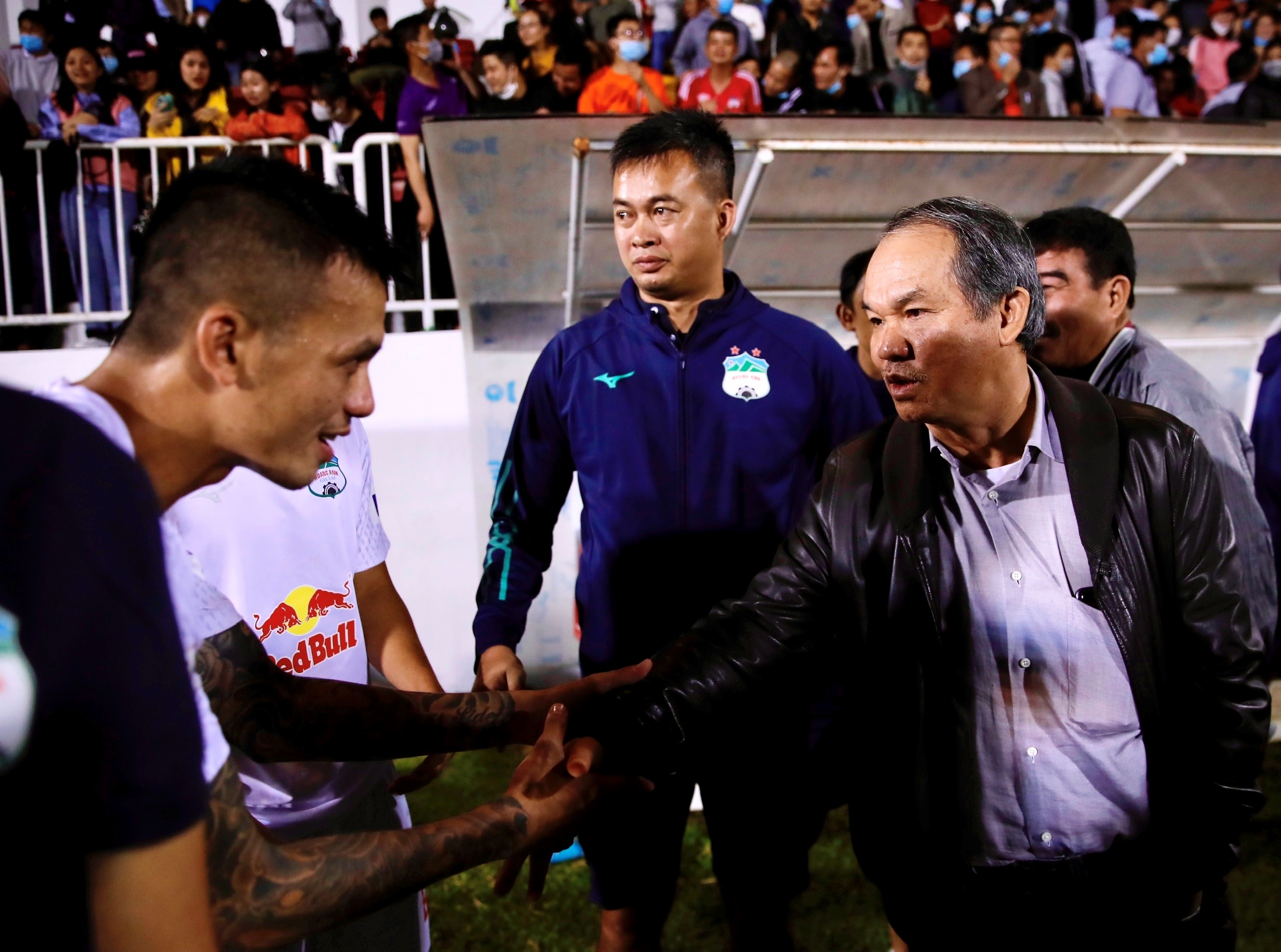 bau duc voi no hagl anh 1