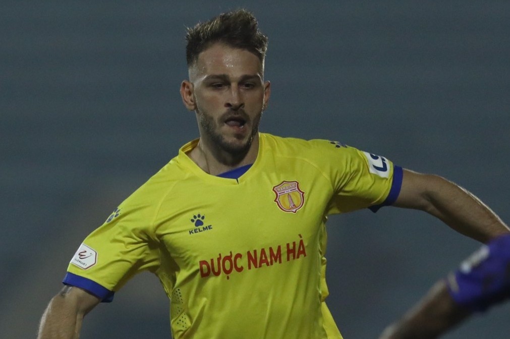 CLB Nam Dinh giu kin thong tin nguoi thay ngoai binh chau Au hinh anh