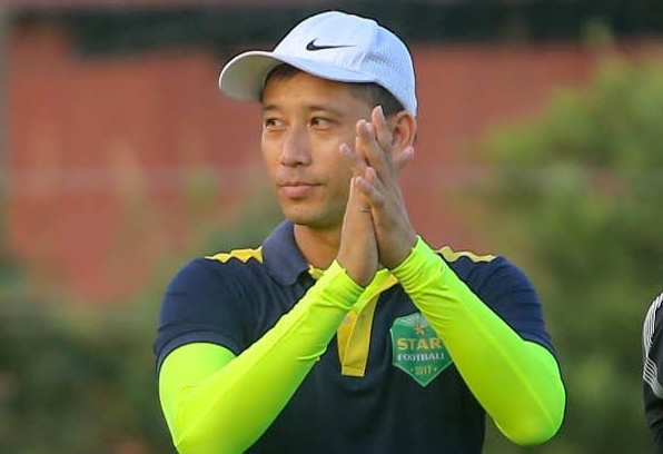 Vu Nhu Thanh lan dau dan dat mot CLB chuyen nghiep hinh anh