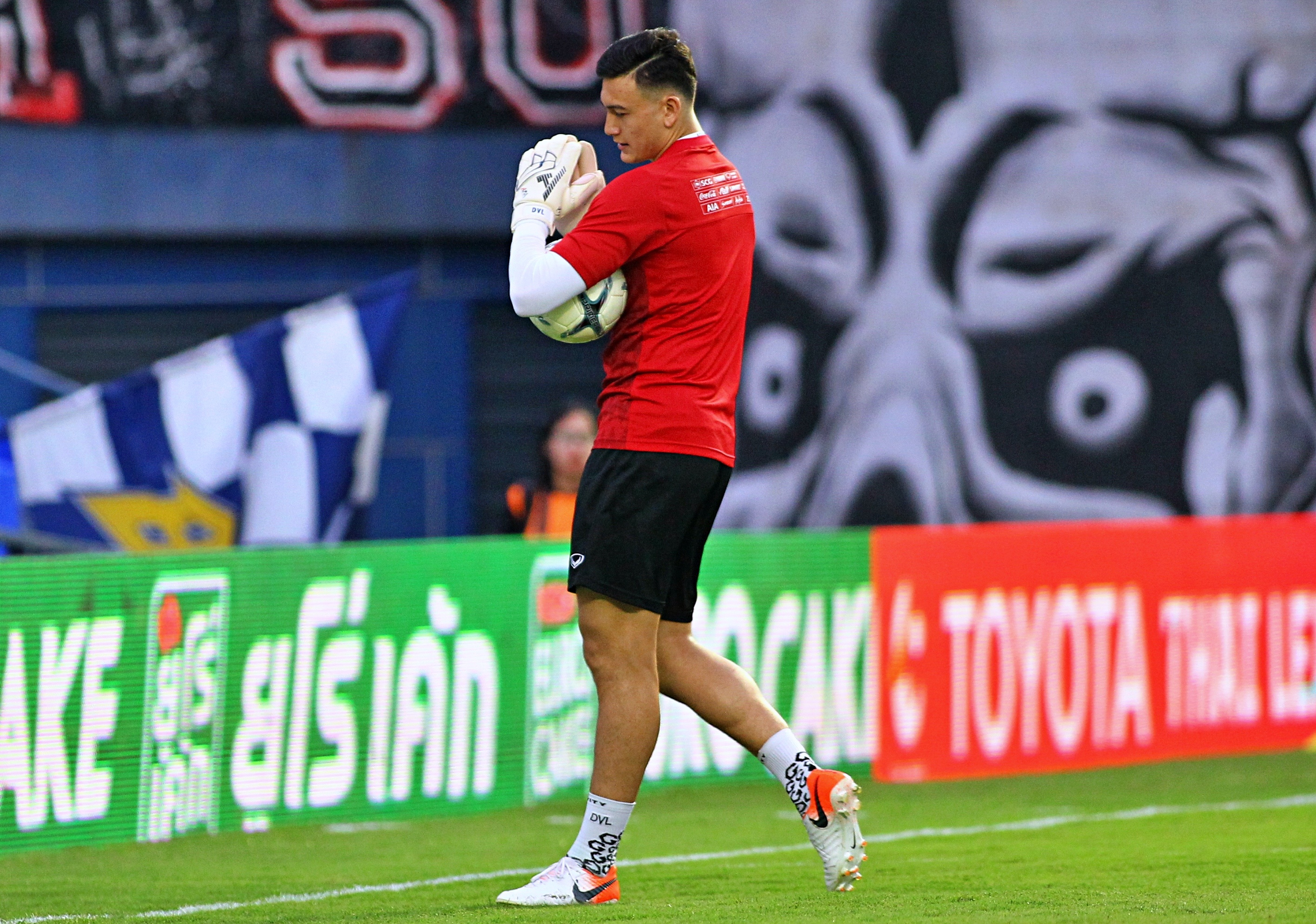 Van Lam co kha nang roi Cerezo Osaka anh 1