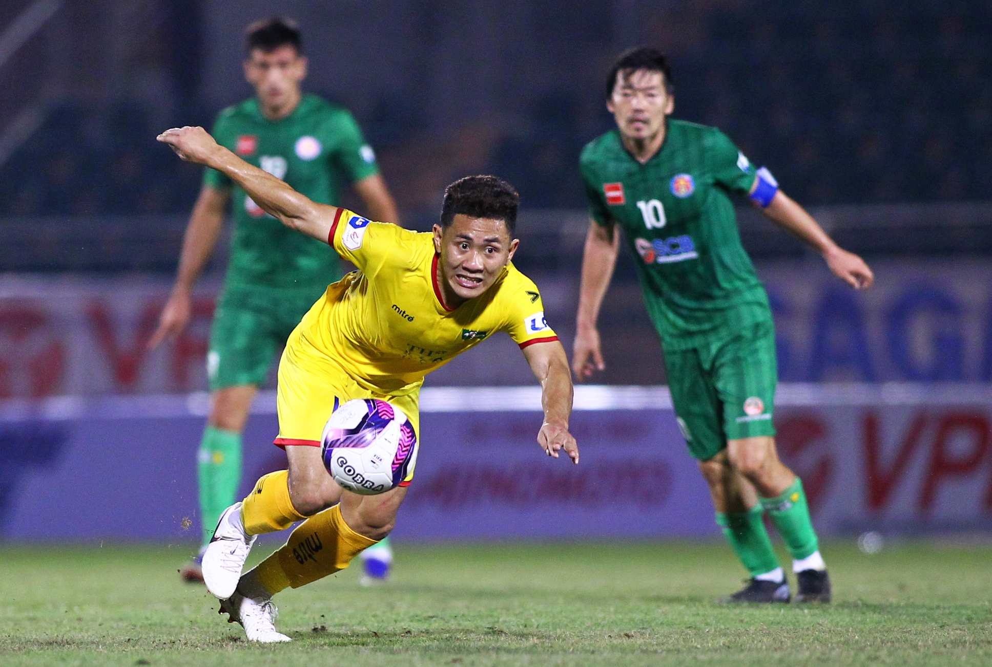 ngoai binh nhat ban 40 tuoi anh 5