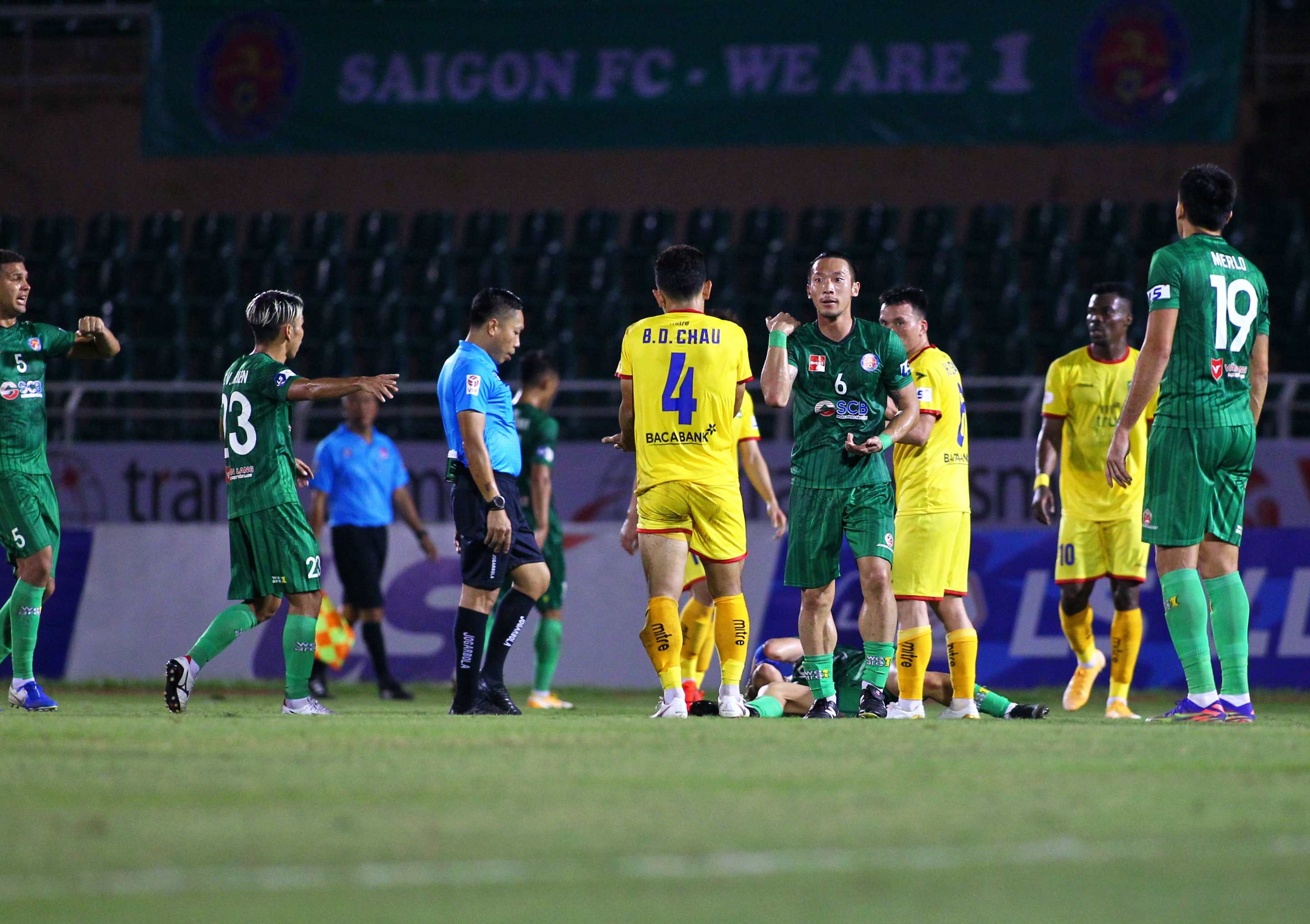 ngoai binh nhat ban 40 tuoi anh 1