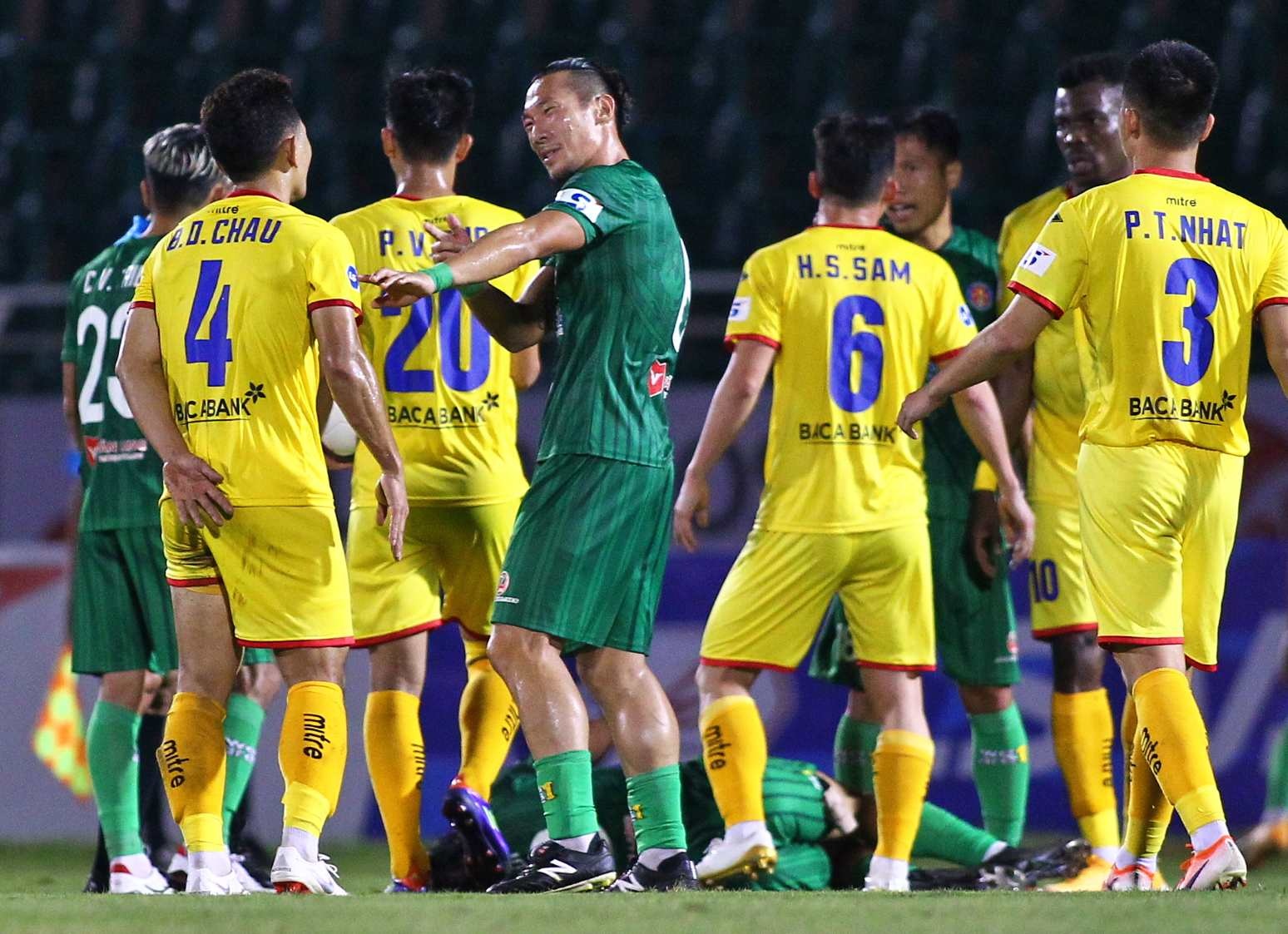 ngoai binh nhat ban 40 tuoi anh 2