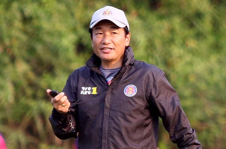 Chuyen gia Nhat Ban thay HLV Vu Tien Thanh chi dao doi Sai Gon hinh anh