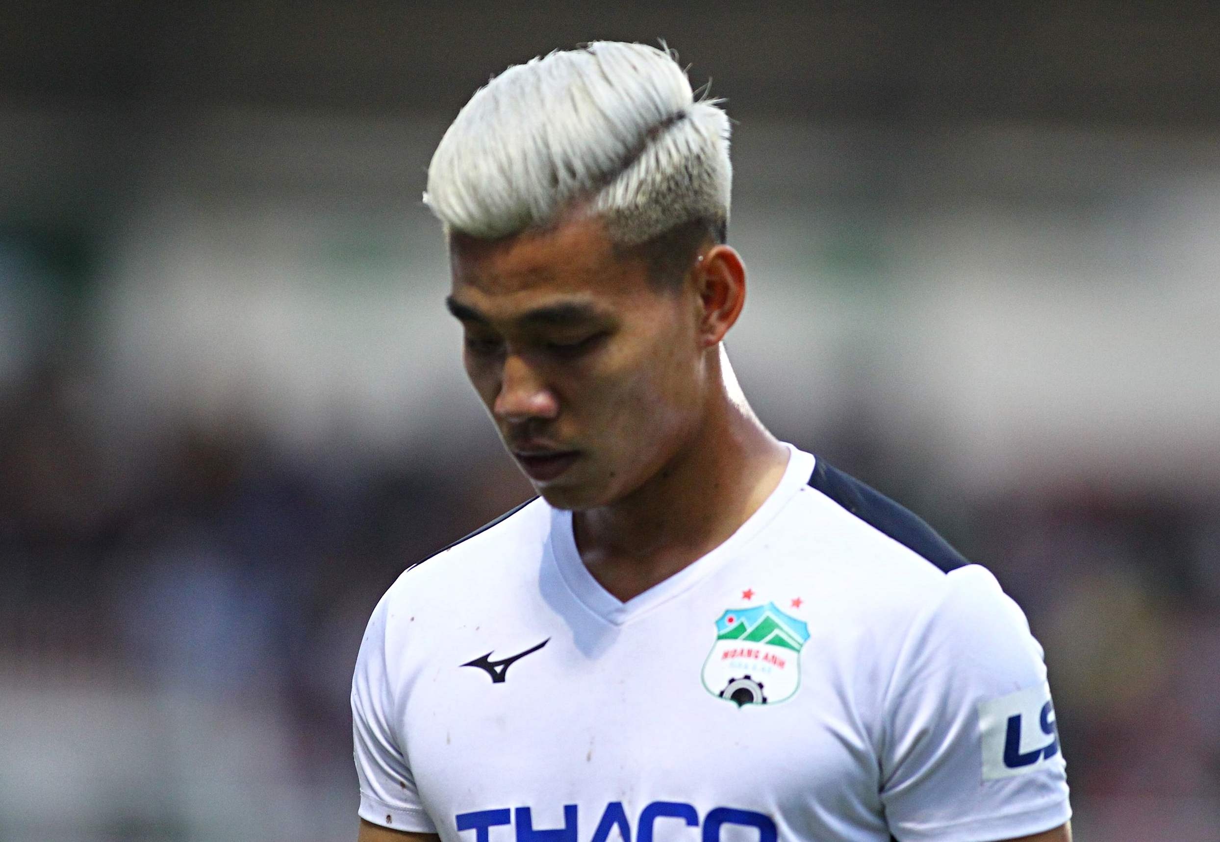 HAGL cach ly 3 cau thu tu Hai Duong hinh anh