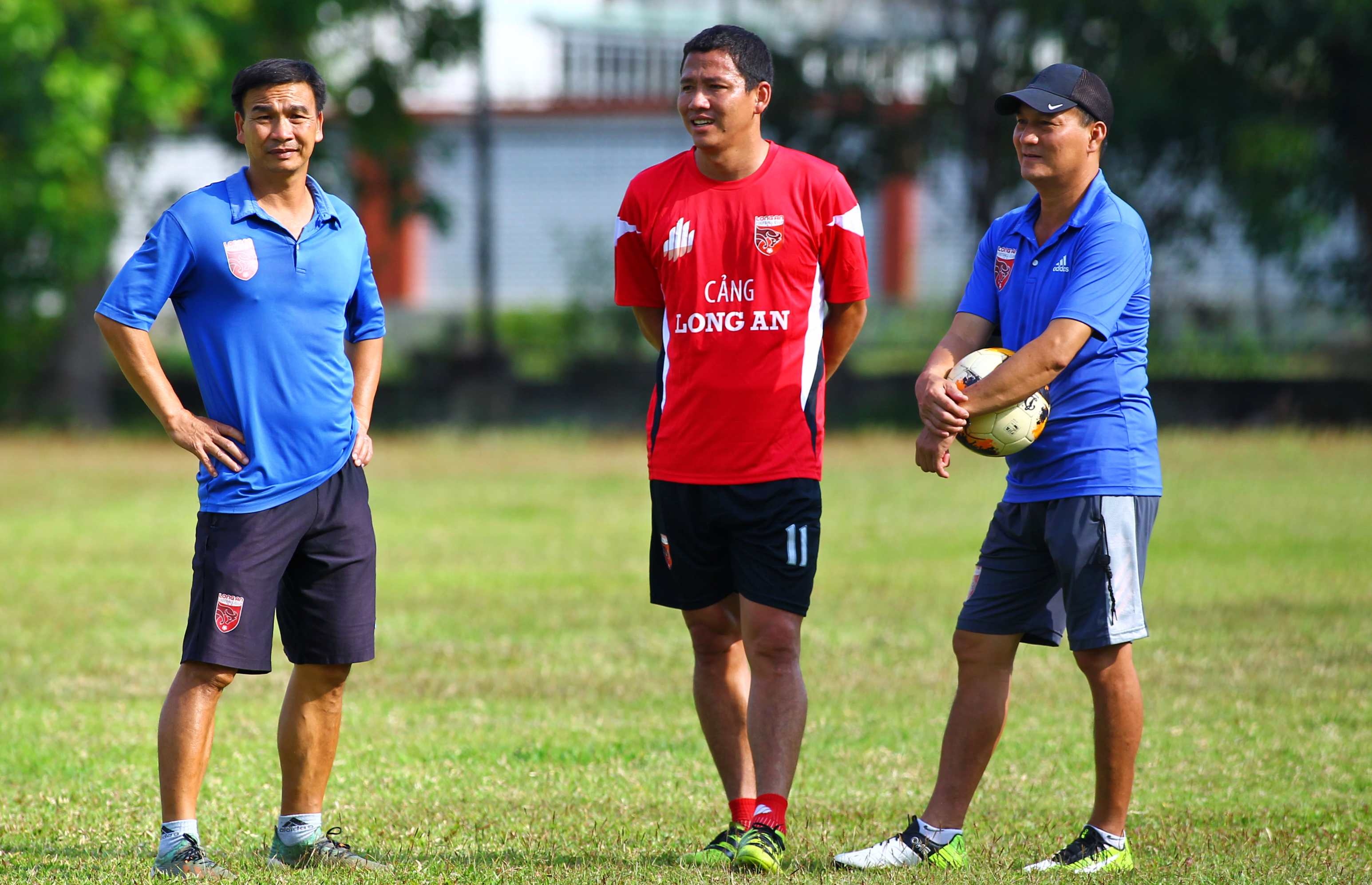 anh duc ra mat clb long an anh 9