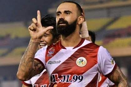 Tien dao Brazil nhap tich Malaysia o tuoi 35 hinh anh