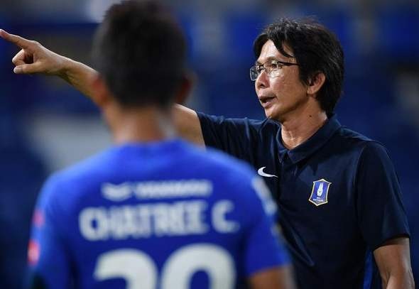 Nguoi cu HAGL vo dich Thai League truoc 6 vong dau hinh anh