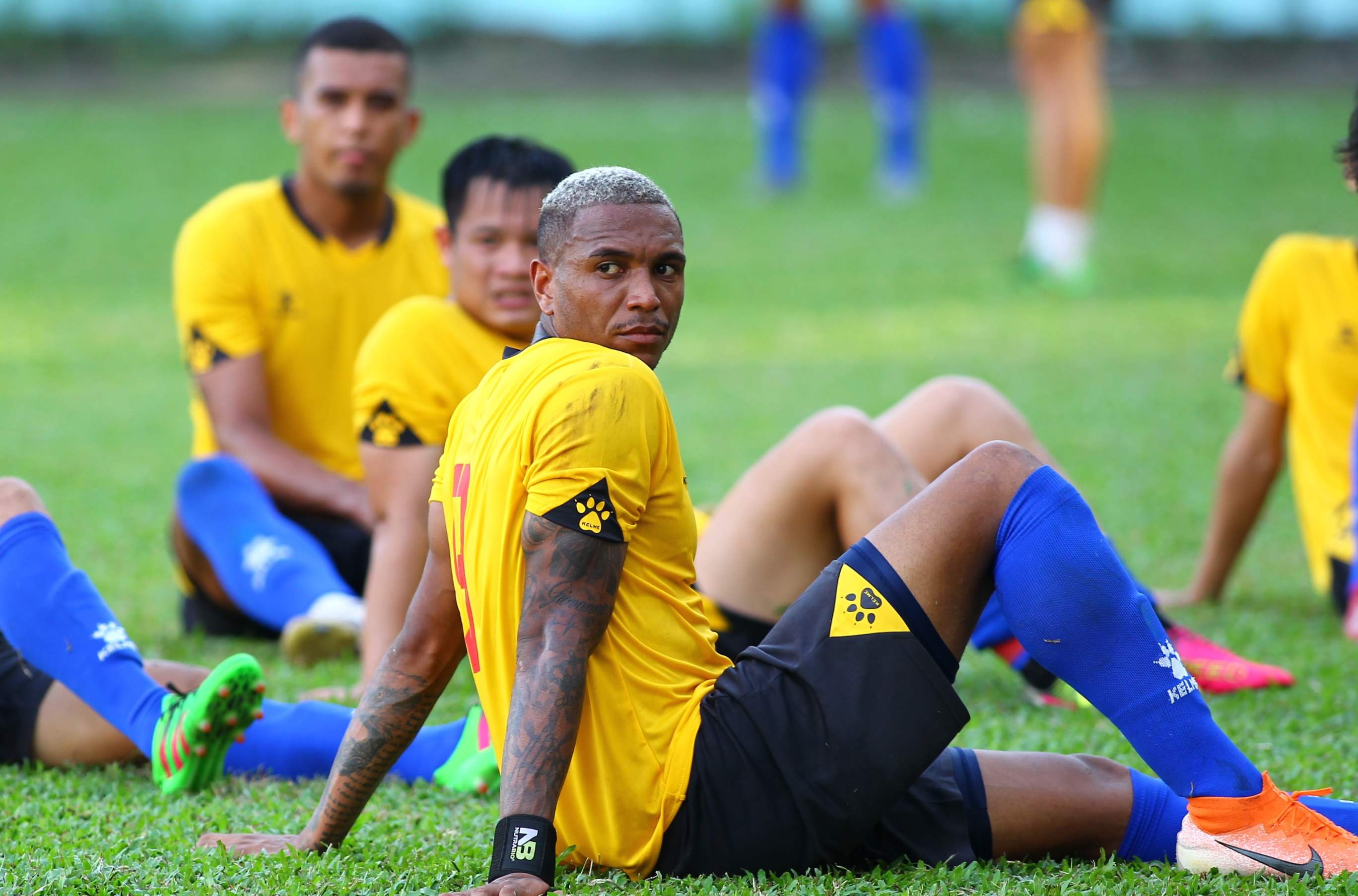 v.league tro lai tu vong 3 anh 1