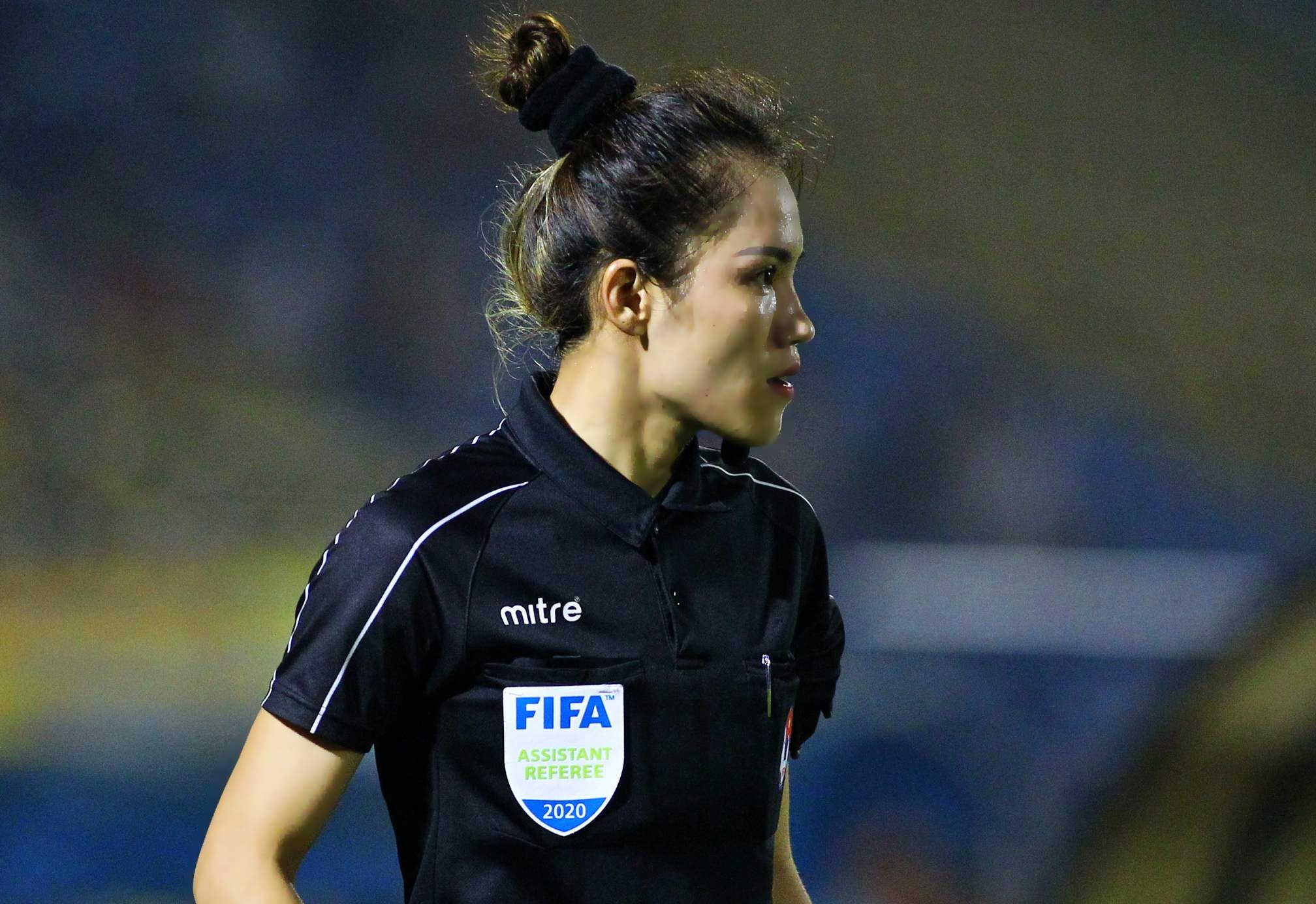 Ba nu tro ly trong tai sap thay doi lich su bong da Viet Nam hinh anh