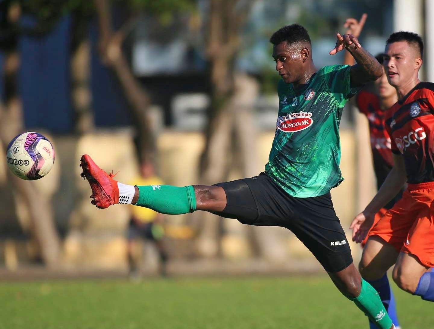 doi tac cua lee nguyen junior barros anh 1