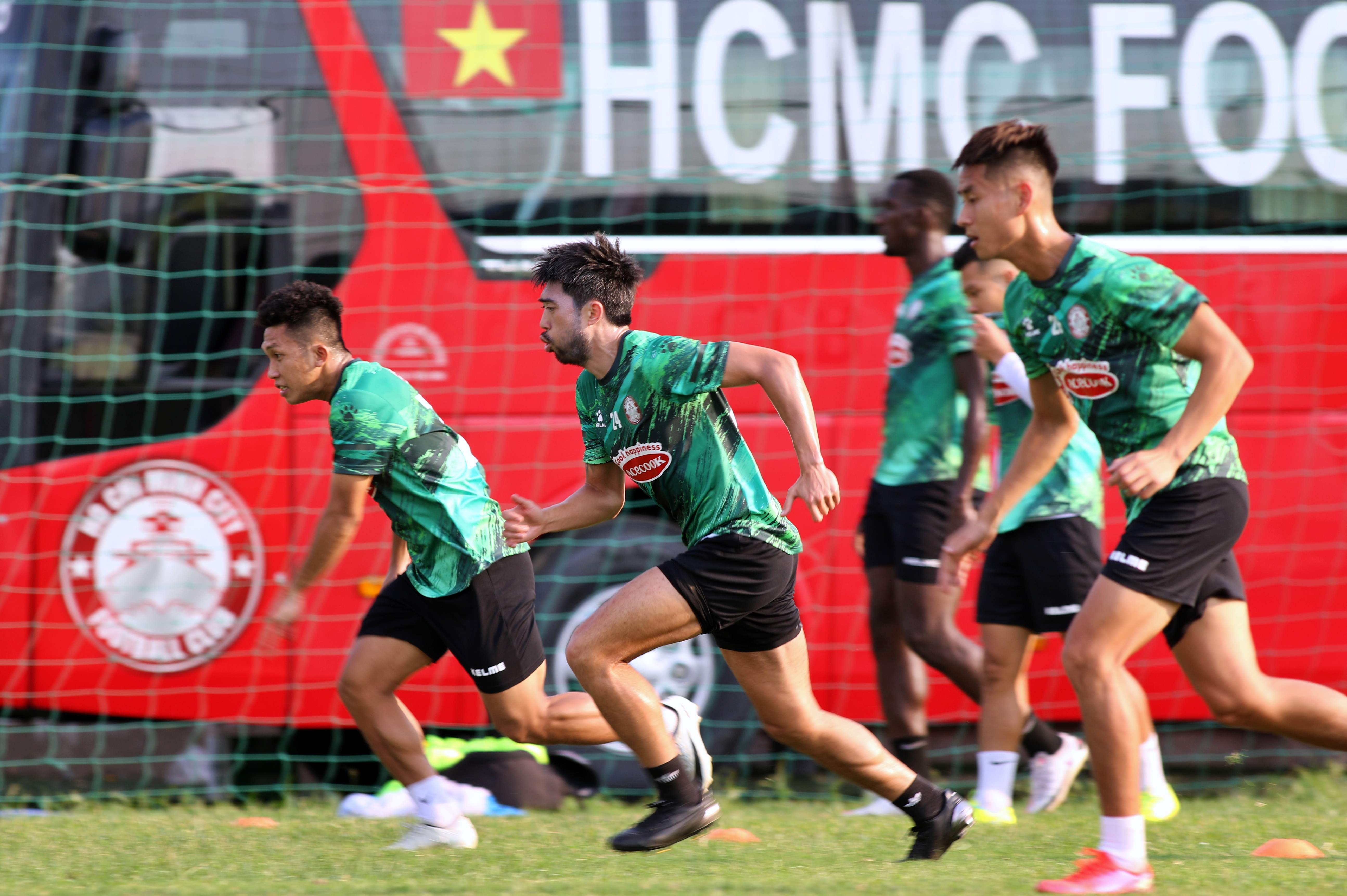 phan thanh hau bi gach ten anh 6