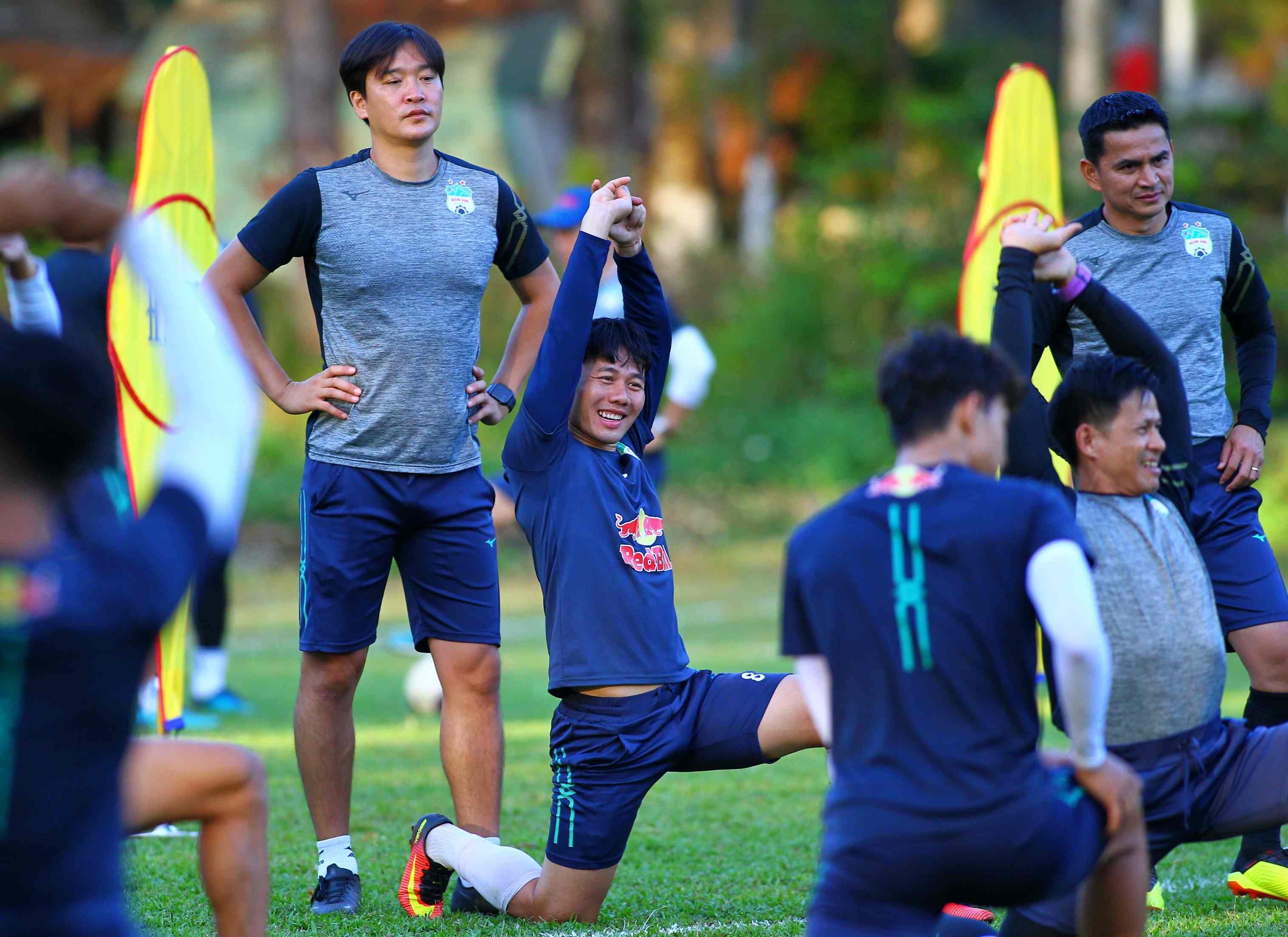 Kiatisuk gan bo lau dai voi HAGL anh 2