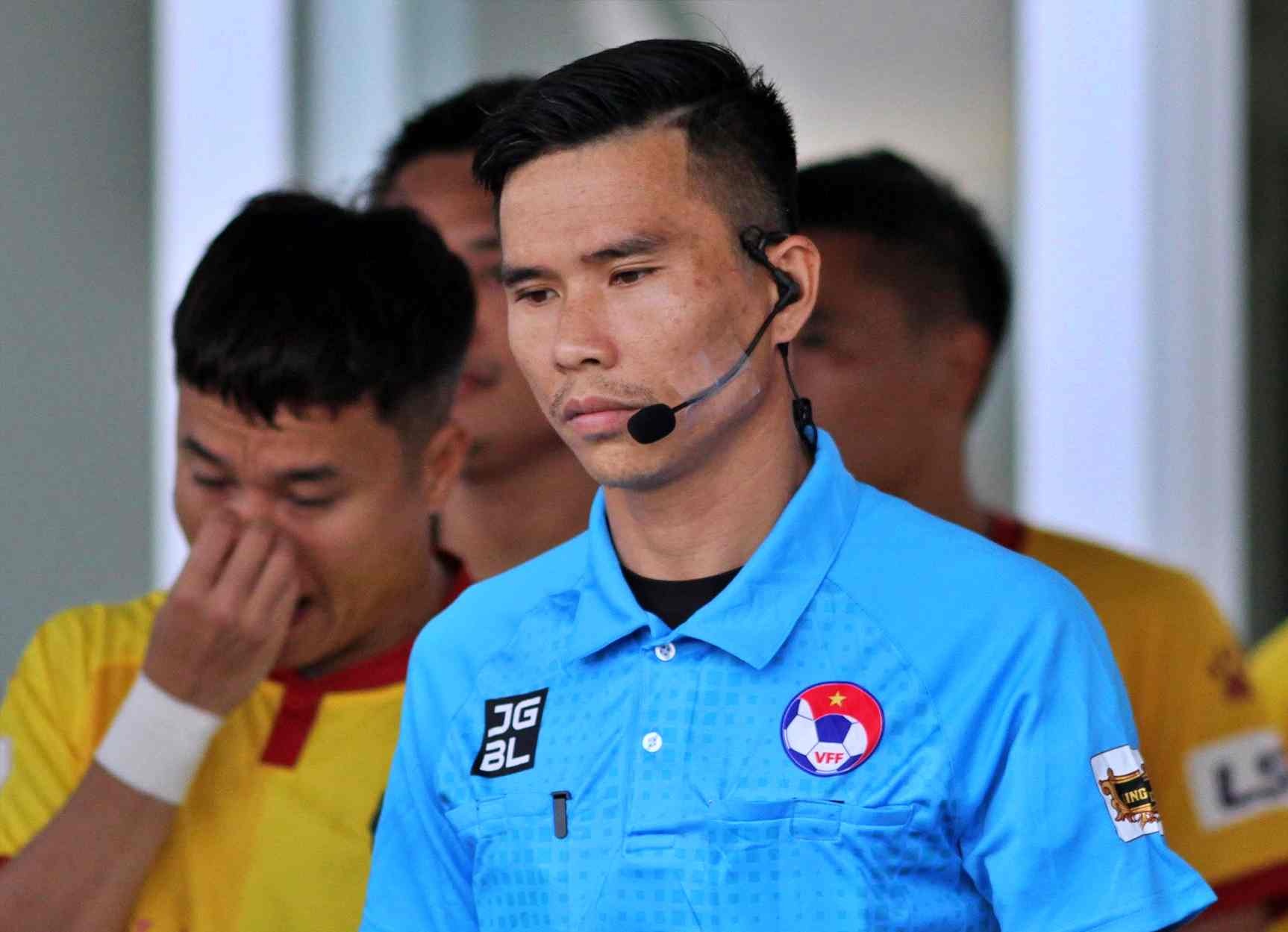 HLV Pham Minh Duc chi trich trong tai hinh anh