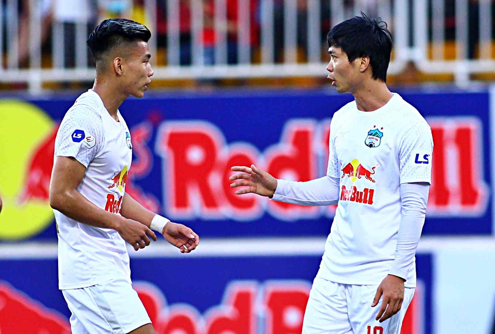 cong phuong quat van thanh anh 4