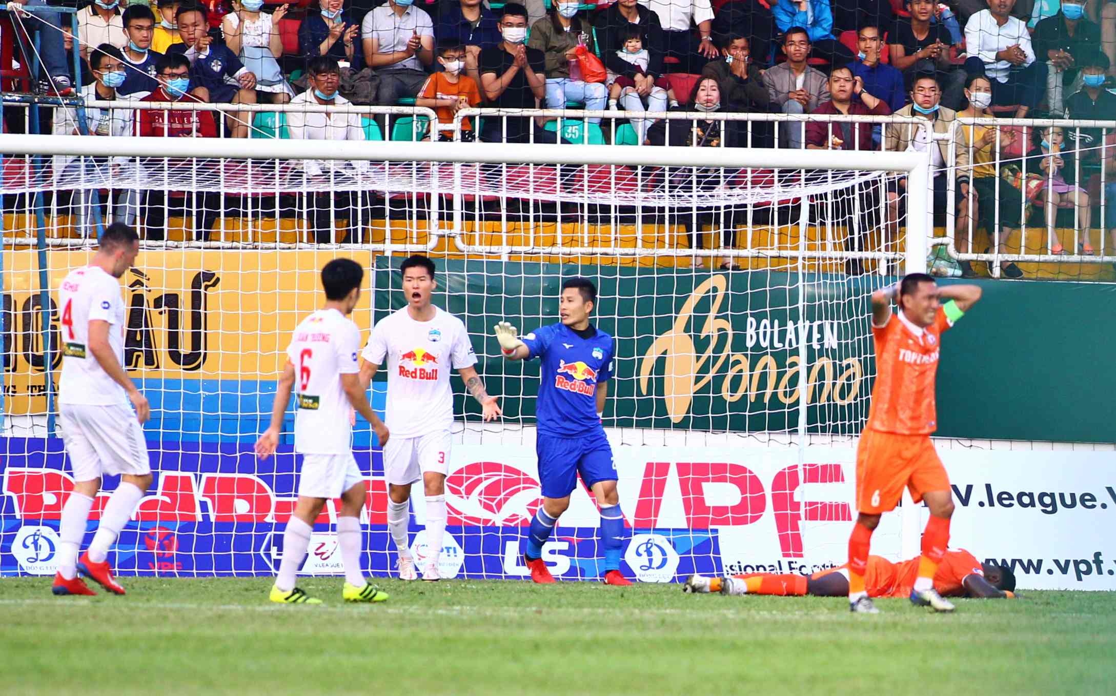 xuan truong cai nhau voi kimdong su anh 1