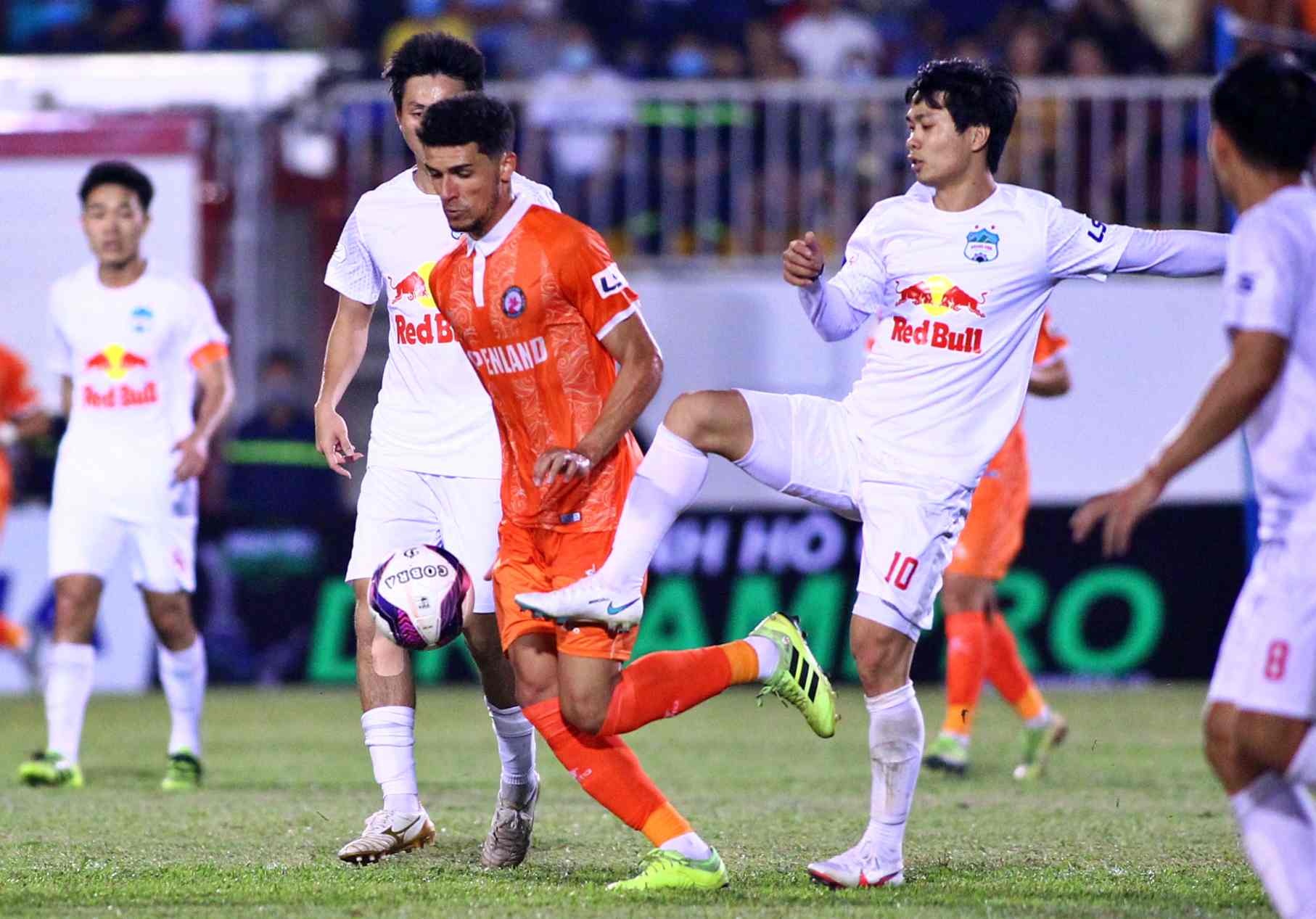 cuu cau thu u16 barca anh 1