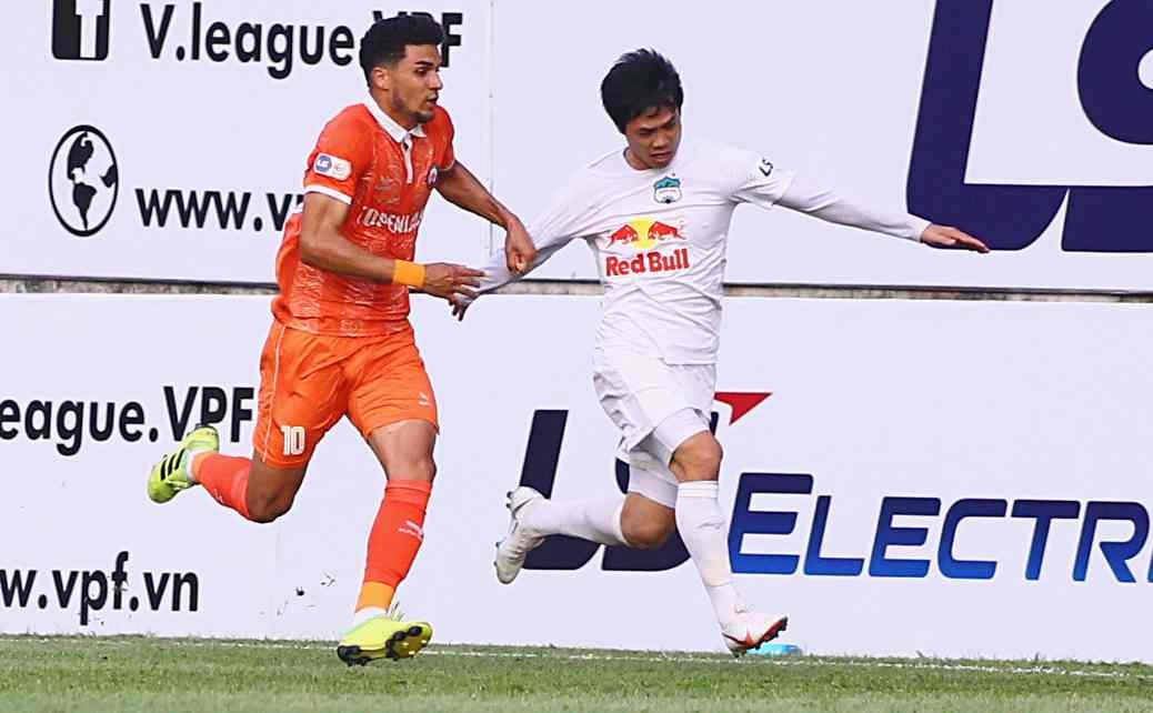 cuu cau thu u16 barca anh 2