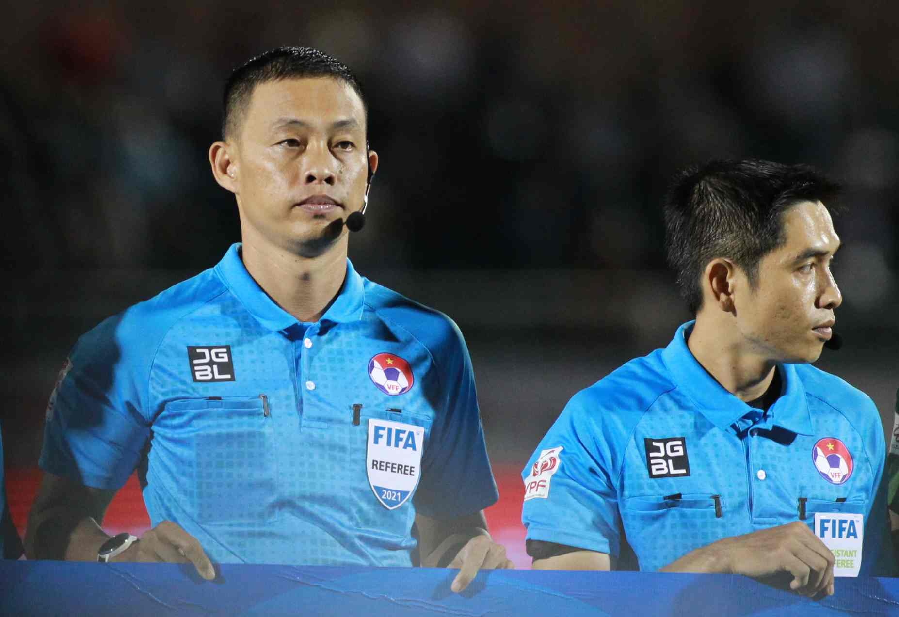 Tranh cai quanh trong tai FIFA Viet Nam hinh anh