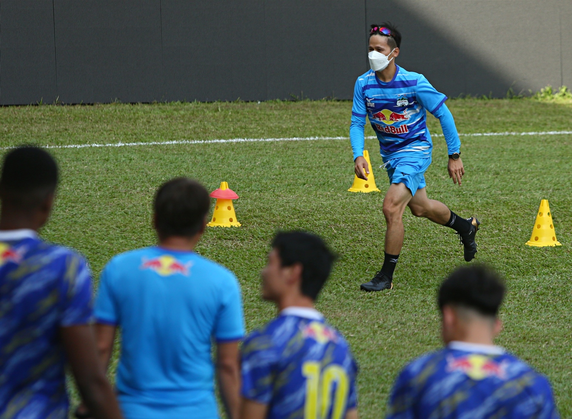 Kiatisuk khong den buoi tap cua HAGL anh 3