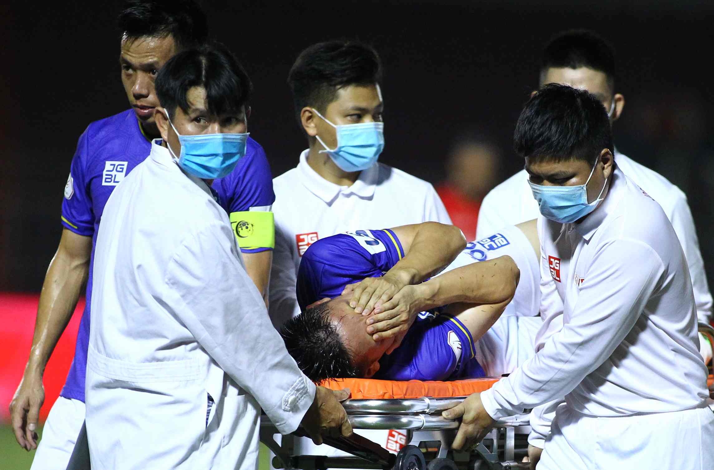 hoang thinh khien hung dung gay chan anh 6