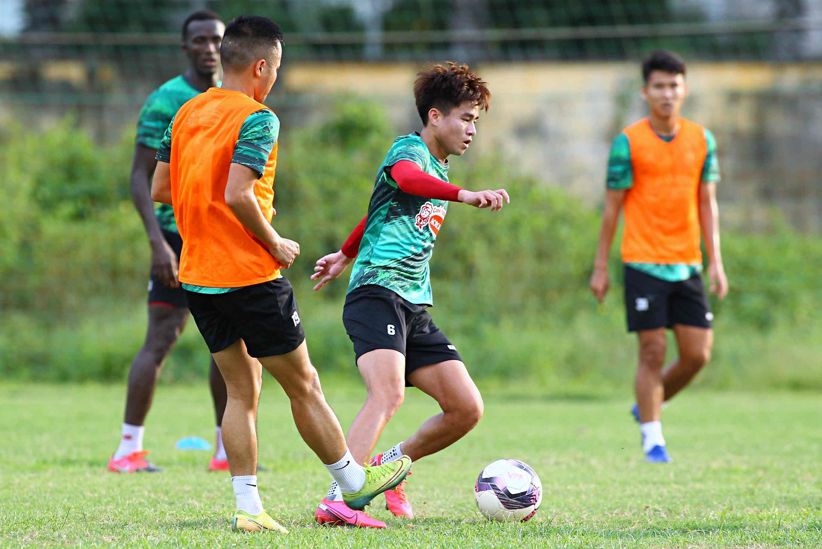 hagl khong cam phan thanh hau anh 1