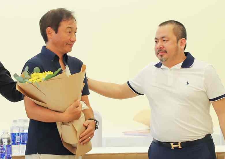 HLV Nhat Ban ve nuoc, Phung Thanh Phuong len thay hinh anh