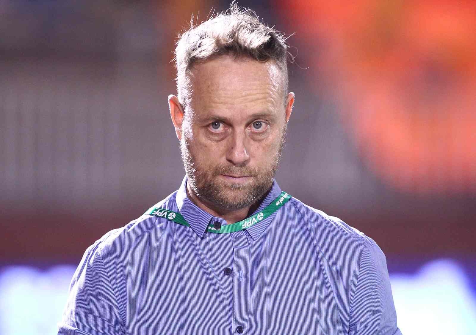 HLV Thai Lan khong xem tran Viet Nam thang Campuchia hinh anh