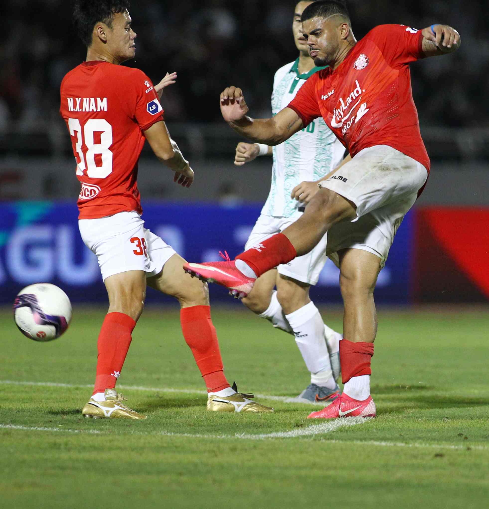 ngoai binh clb tp.hcm bi chuot rut anh 3